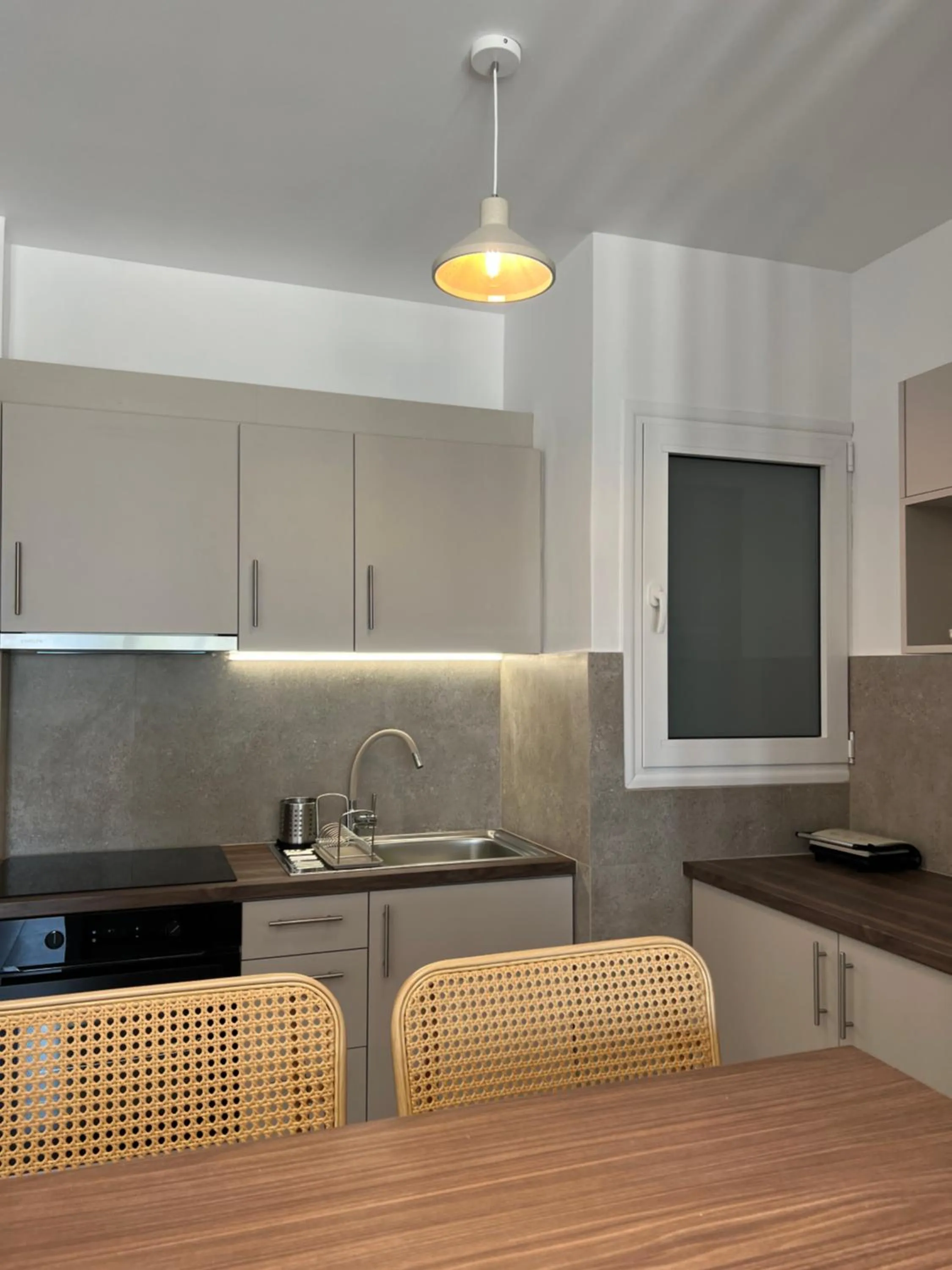 kitchen in Penthouse & apartments by the Sea airport Airstay