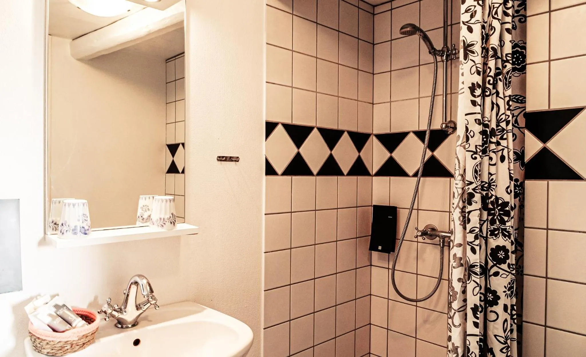 Bathroom in Hotel Ærø
