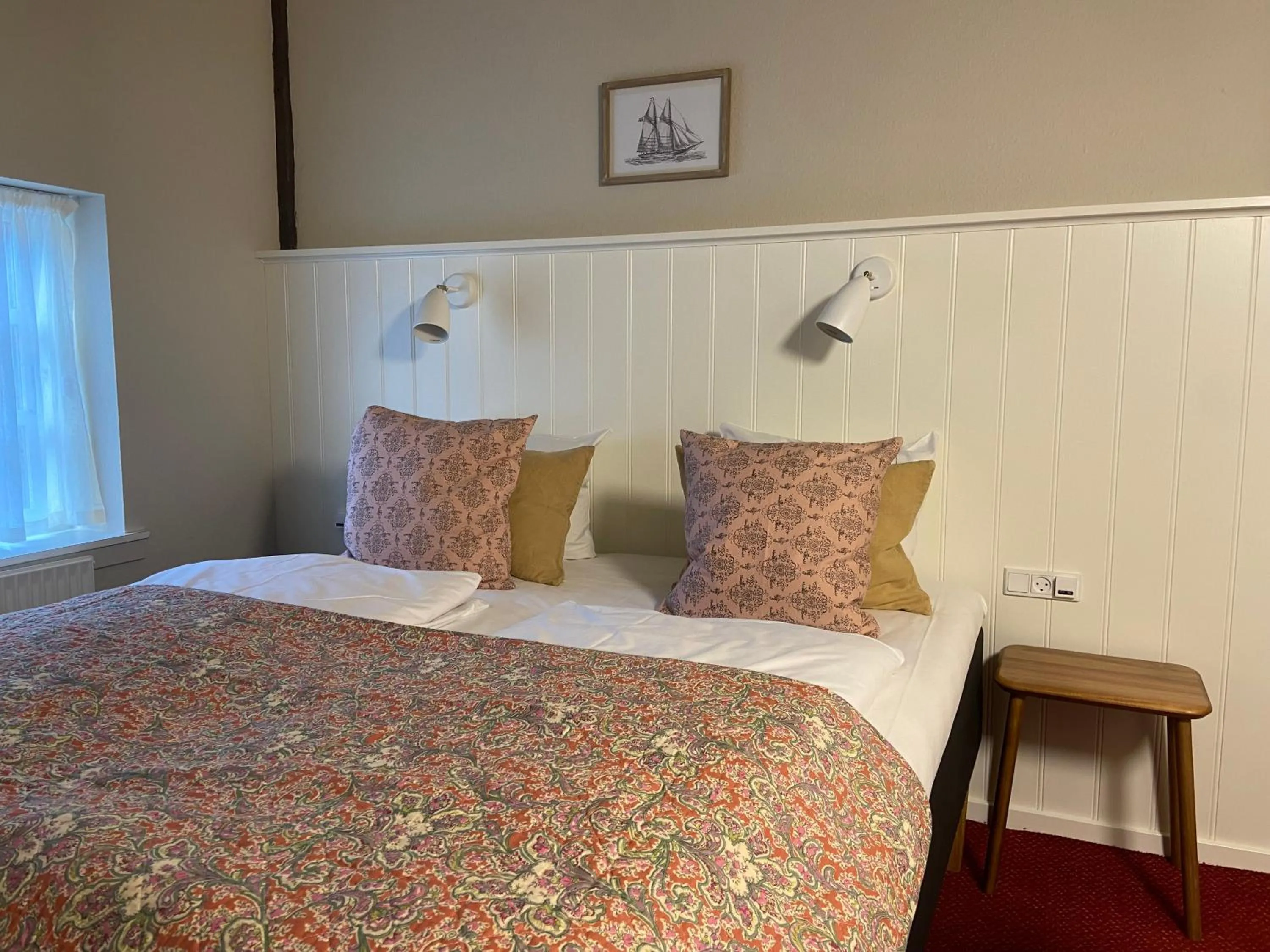 Bedroom, Bed in Hotel Ærø