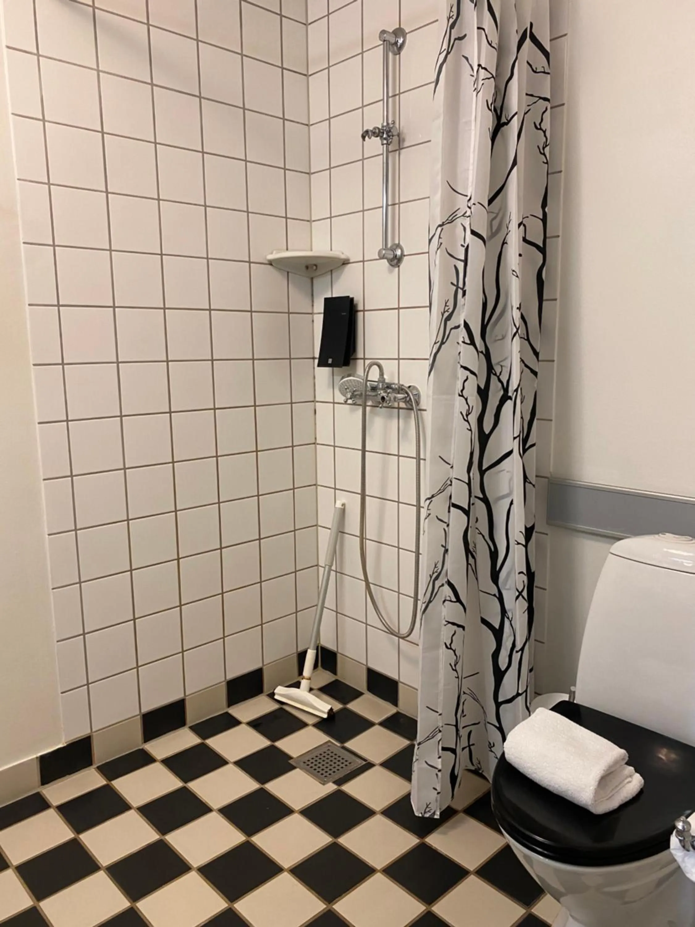 Bathroom in Hotel Ærø