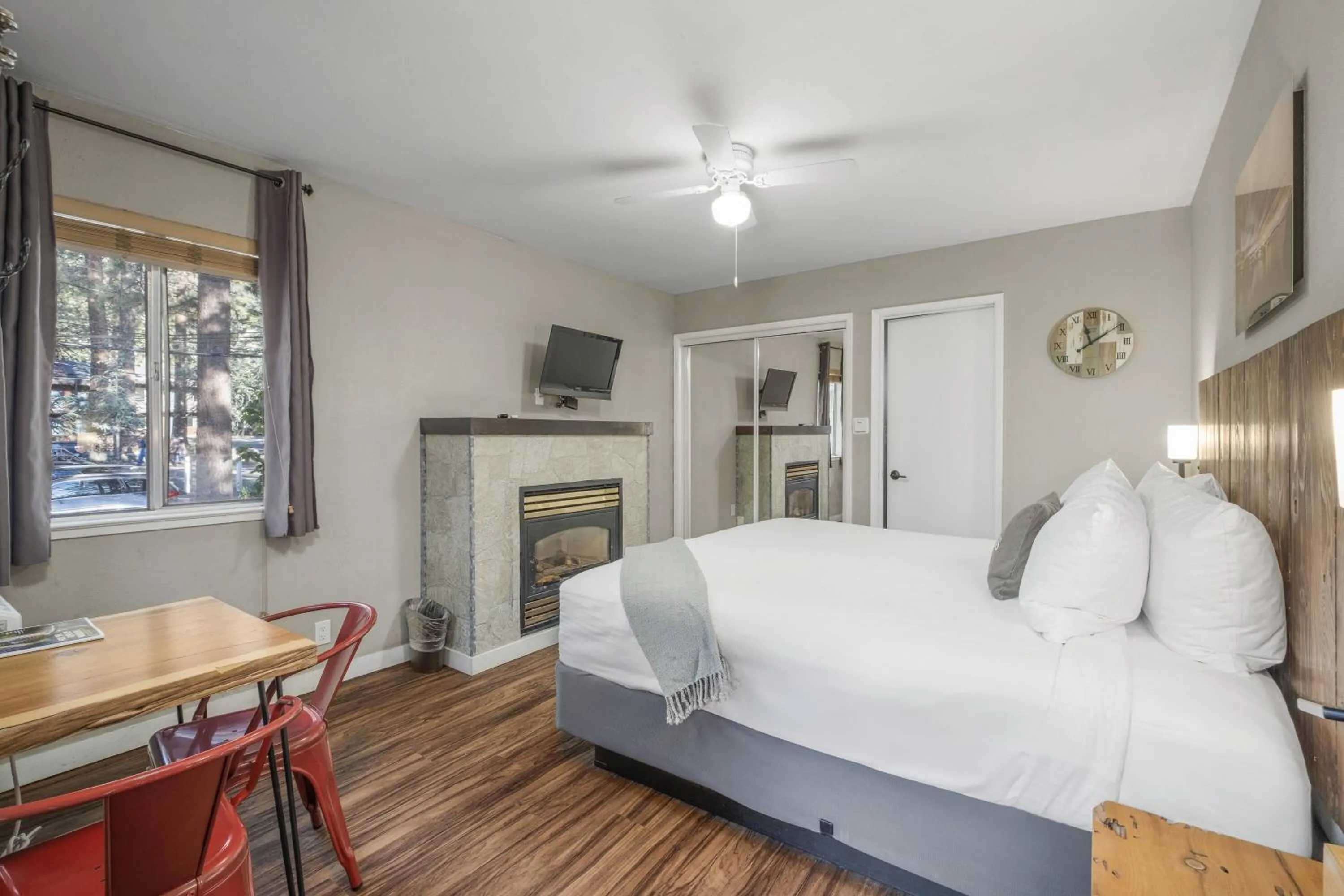 Bed in Resthaven Tahoe