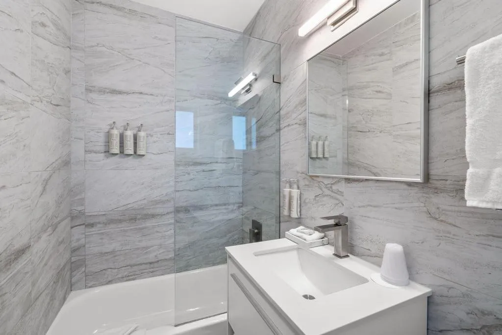 Shower in The Garden Hotel & Resort