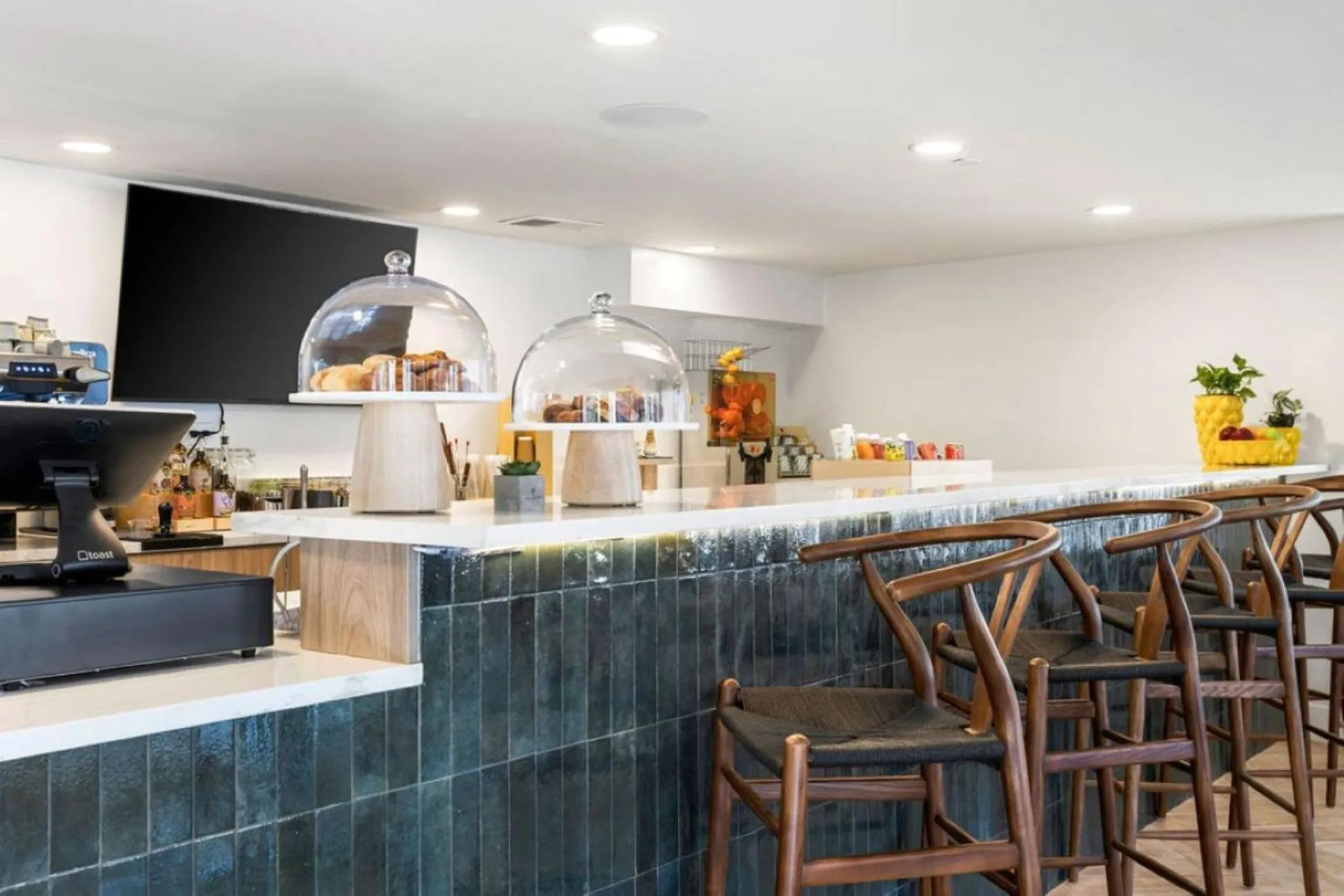 Coffee/tea facilities in The Garden Hotel & Resort