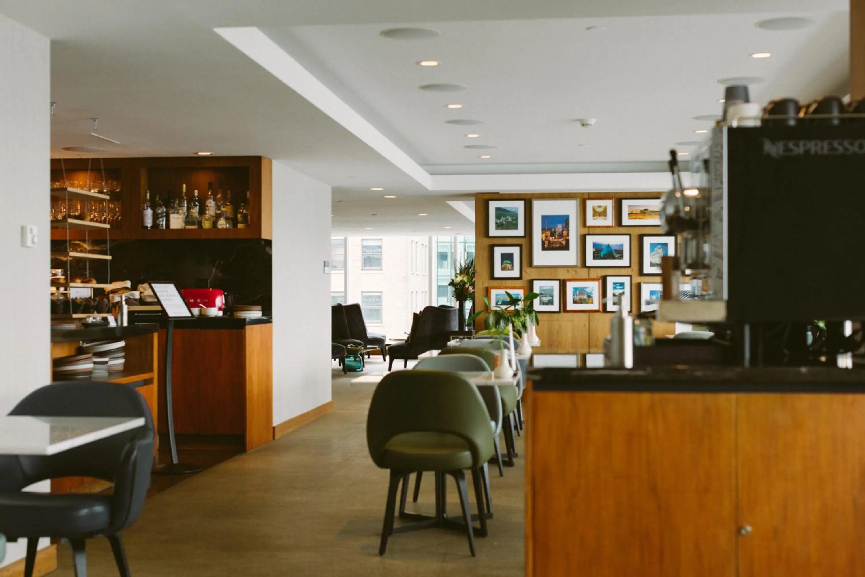 Communal lounge/ TV room in Fairmont Pacific Rim