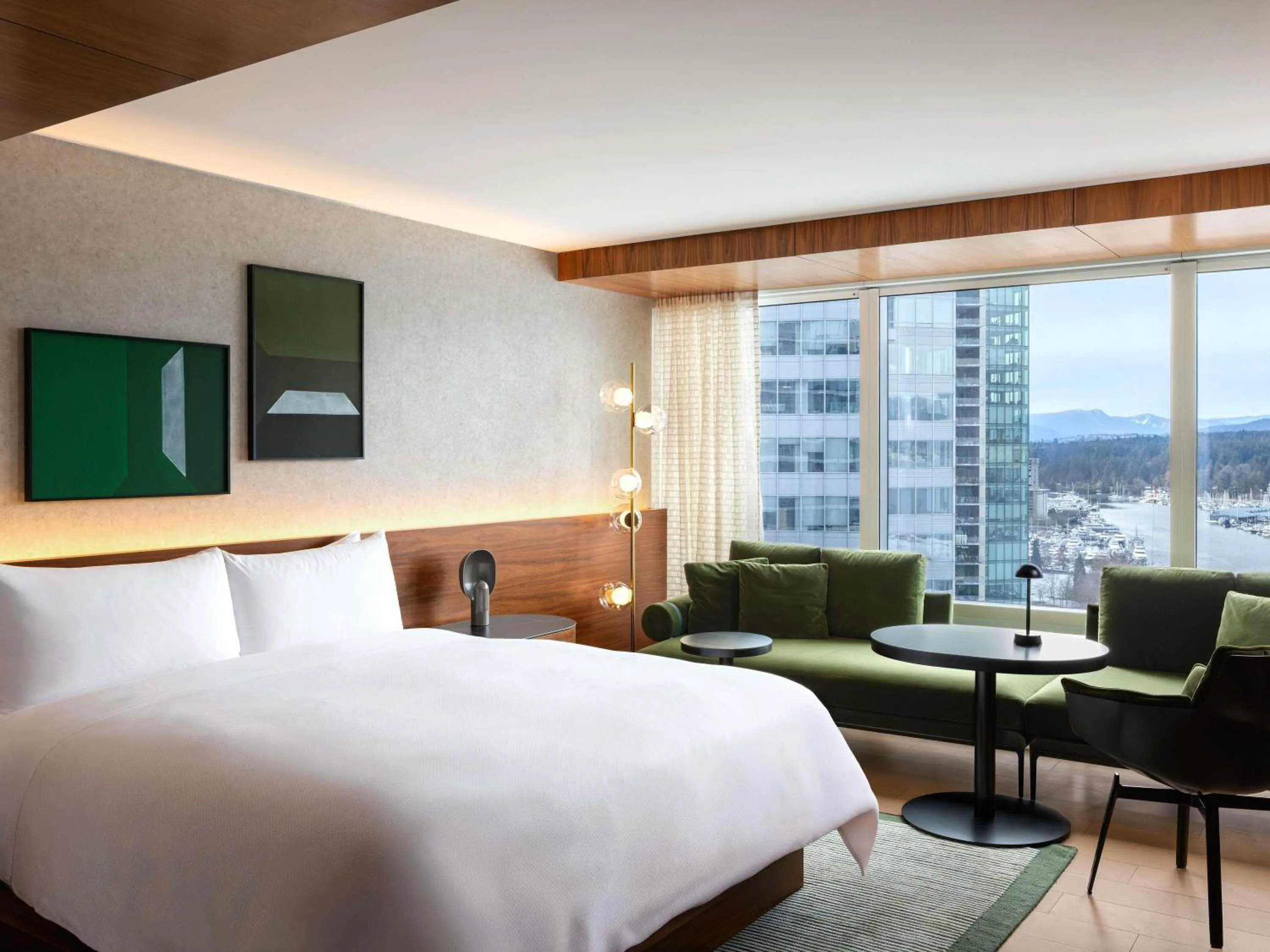 Bedroom, Bed in Fairmont Pacific Rim