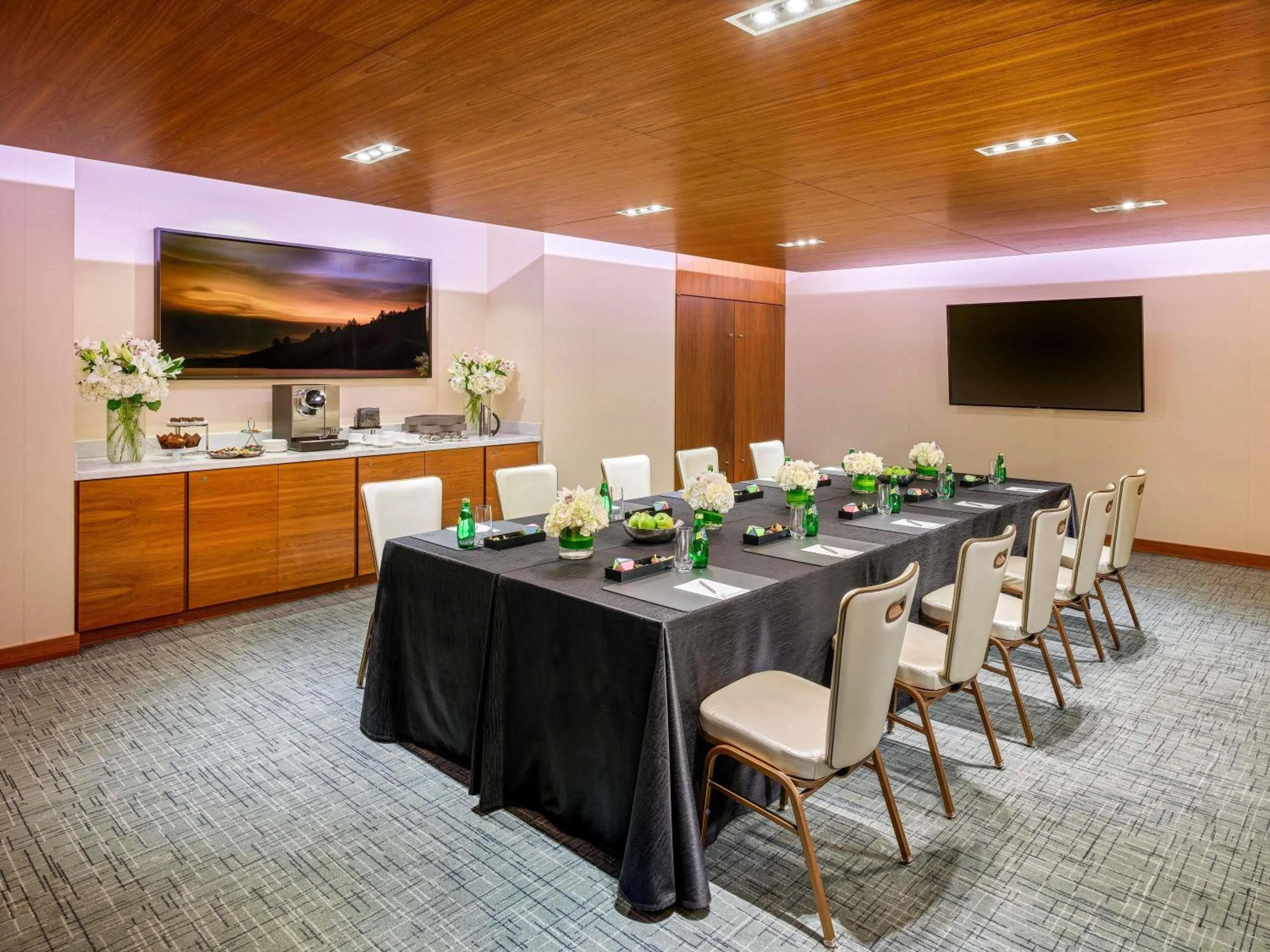 Meeting/conference room in Fairmont Pacific Rim