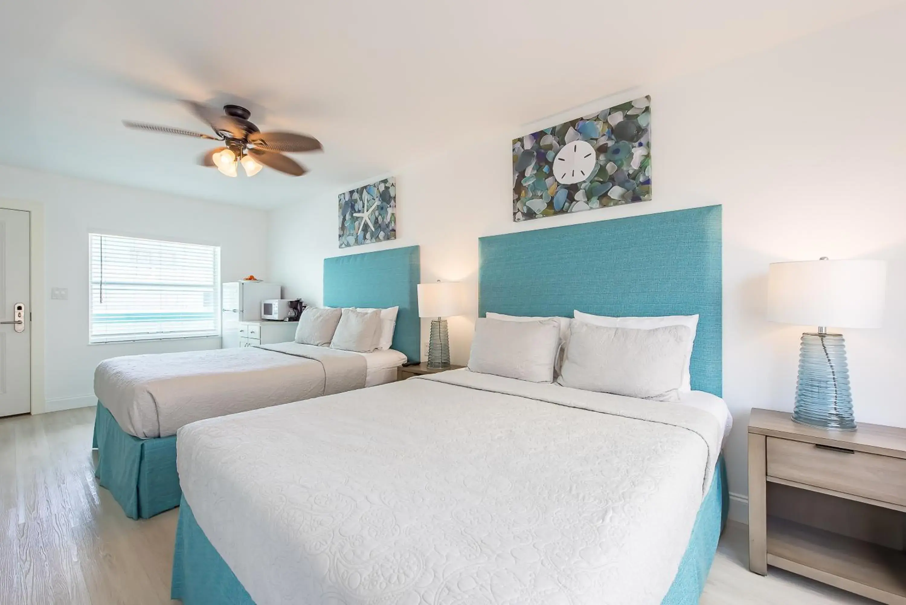 Standard 2 double beds in Sea Beach Plaza Standard 2 double beds in Sea Beach Plaza