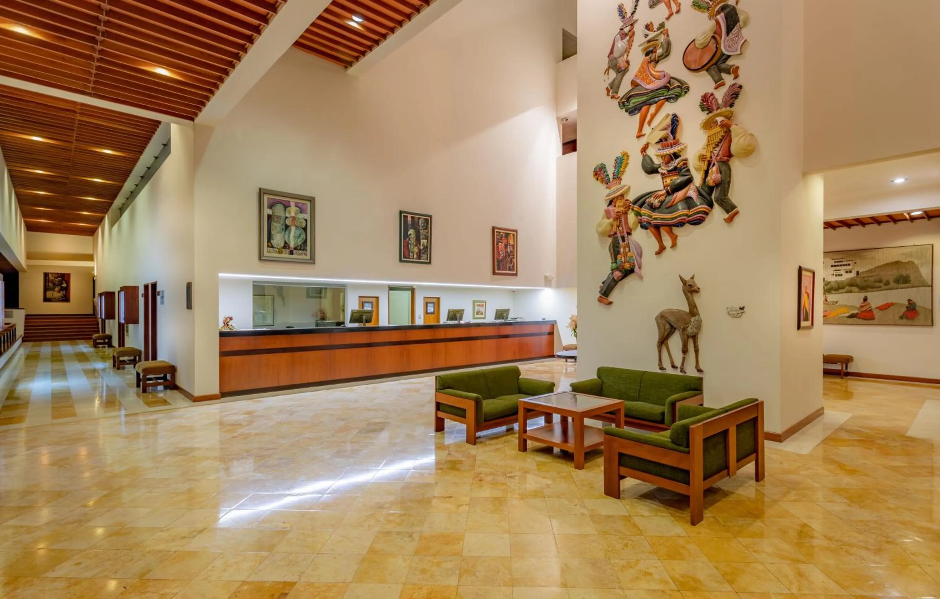 Lobby or reception in GHL Hotel Lago Titicaca