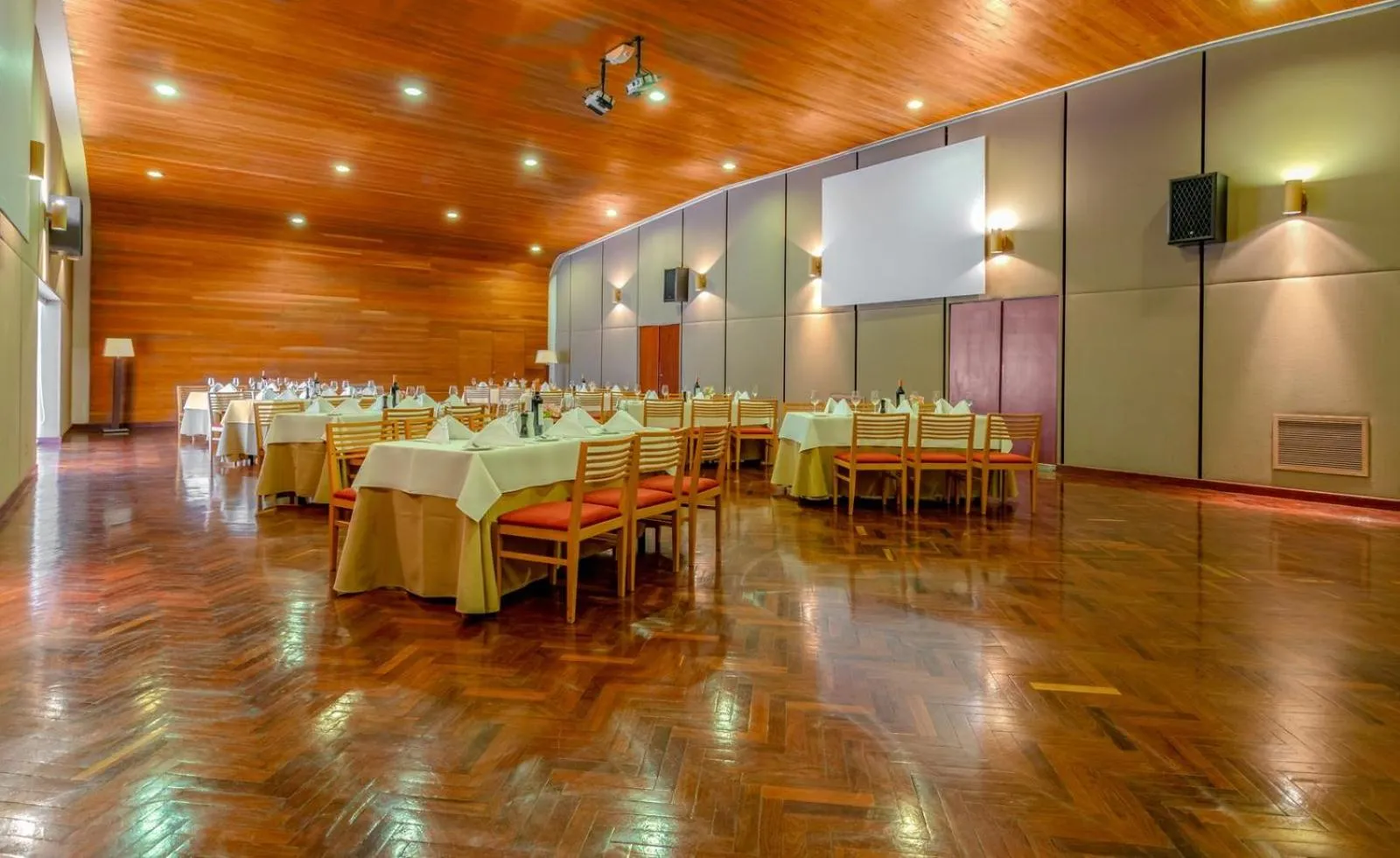 Area and facilities in GHL Hotel Lago Titicaca