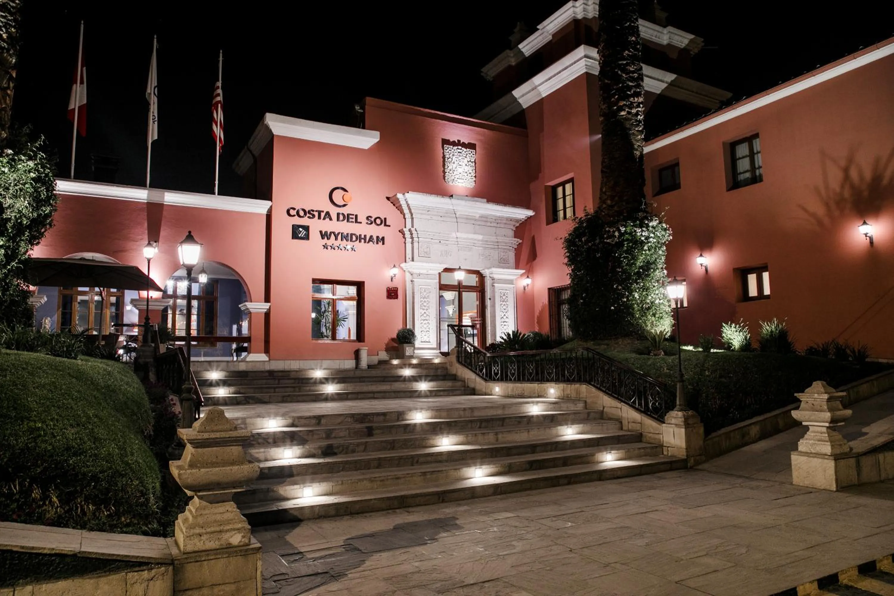 Facade/entrance in Wyndham Costa del Sol Arequipa