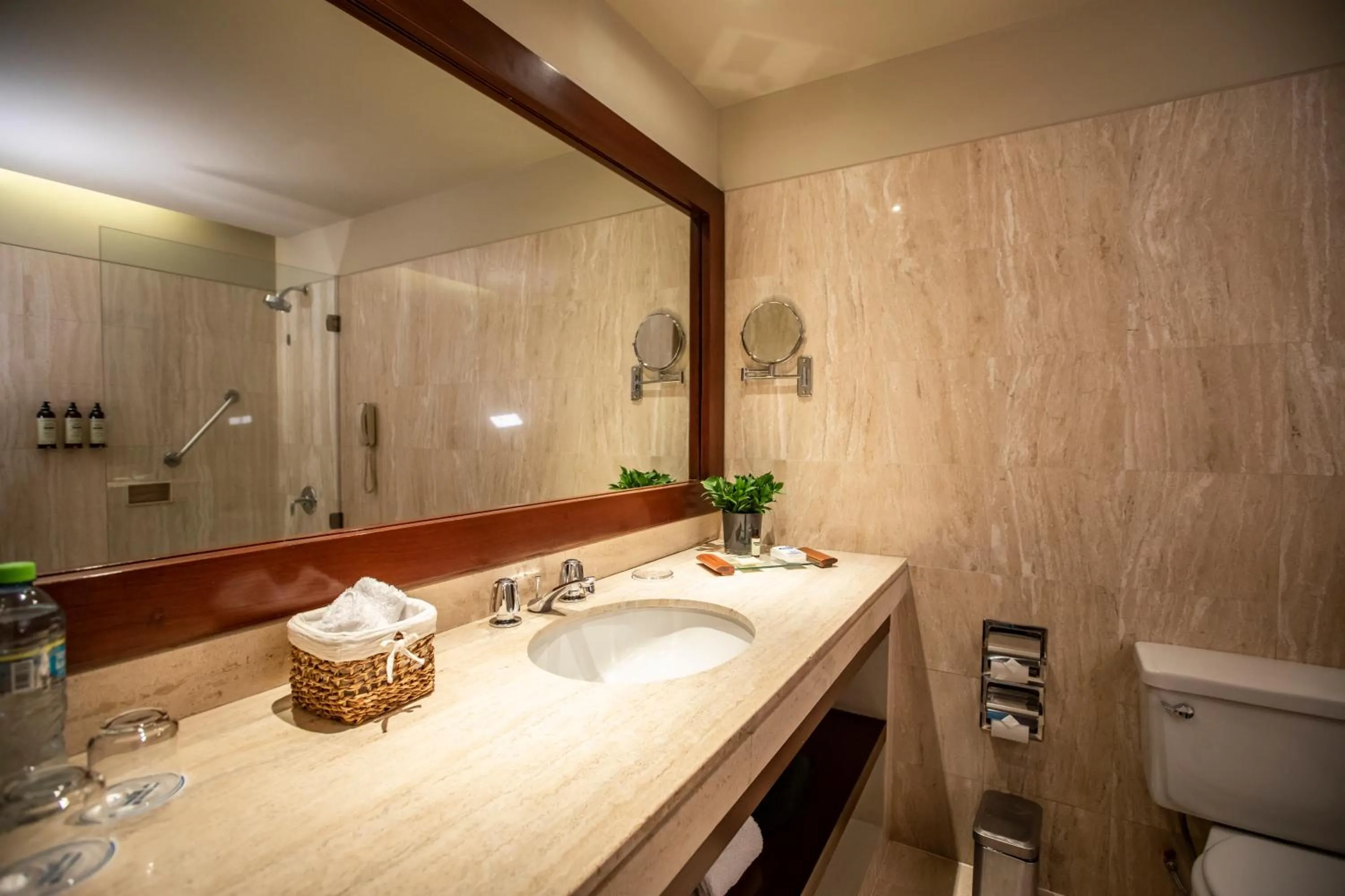 Bathroom in Wyndham Costa del Sol Arequipa