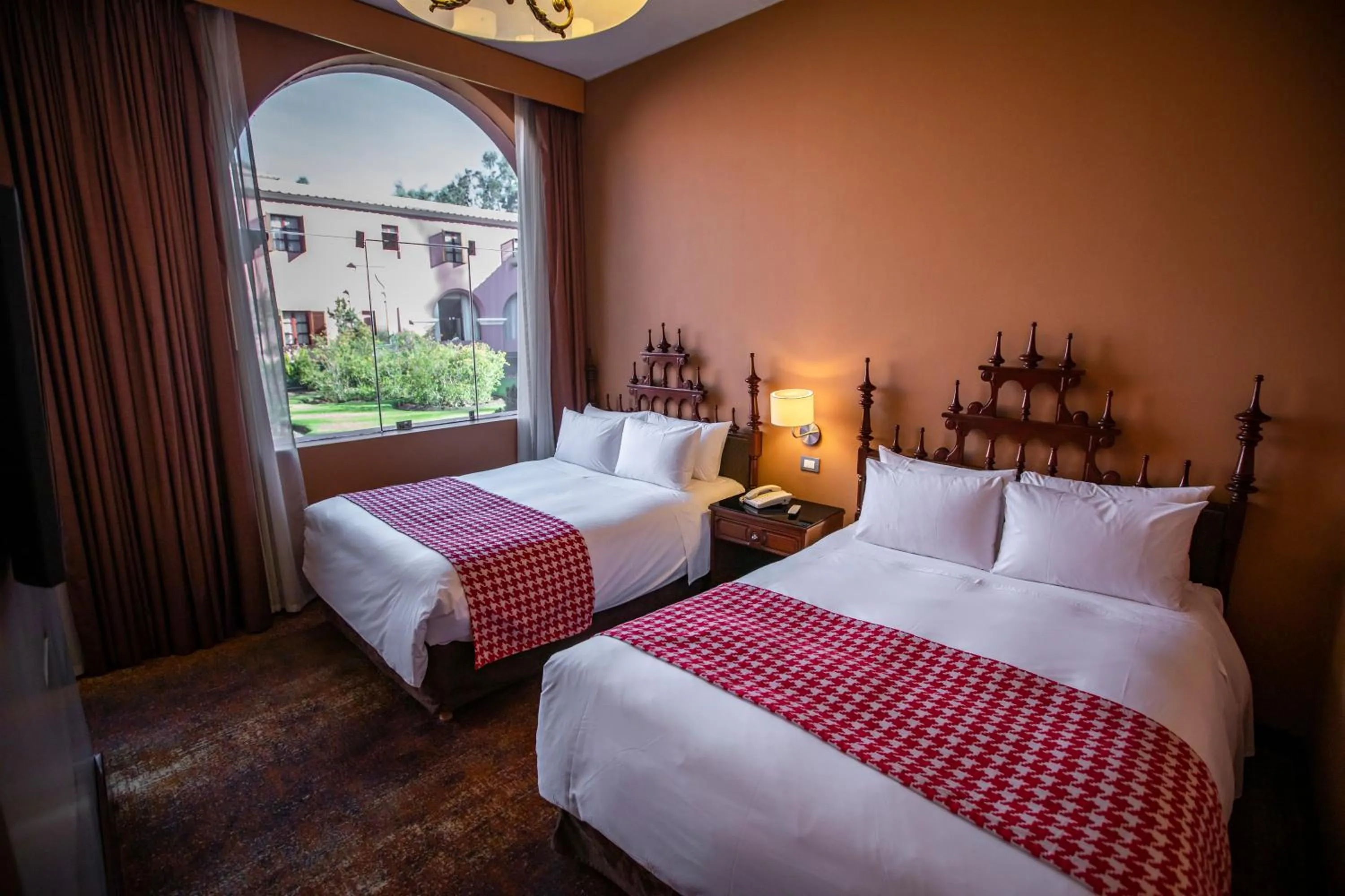 Photo of the whole room, Bed in Wyndham Costa del Sol Arequipa