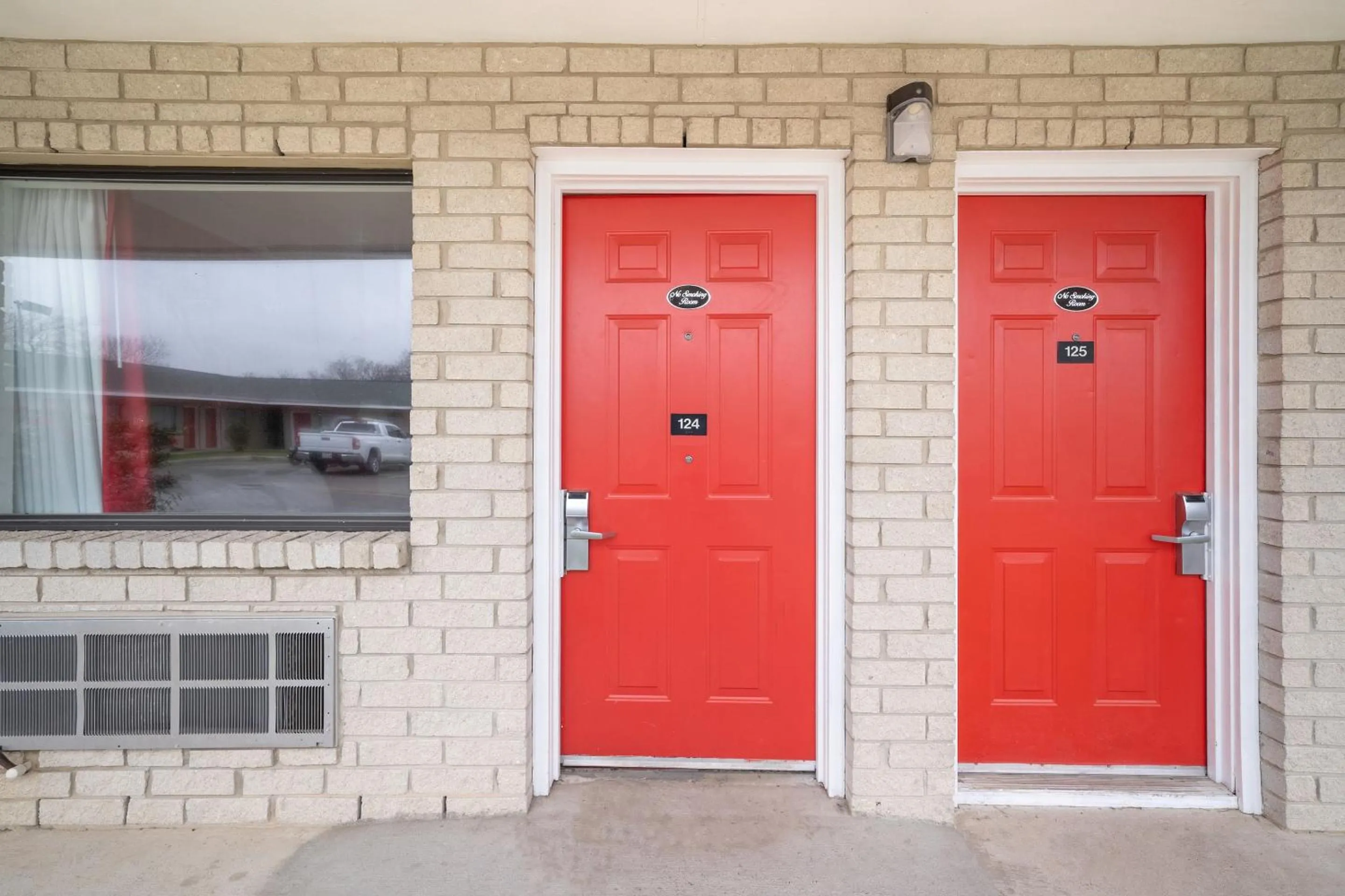Lobby or reception in OYO Hotel San Antonio near AT&T Center
