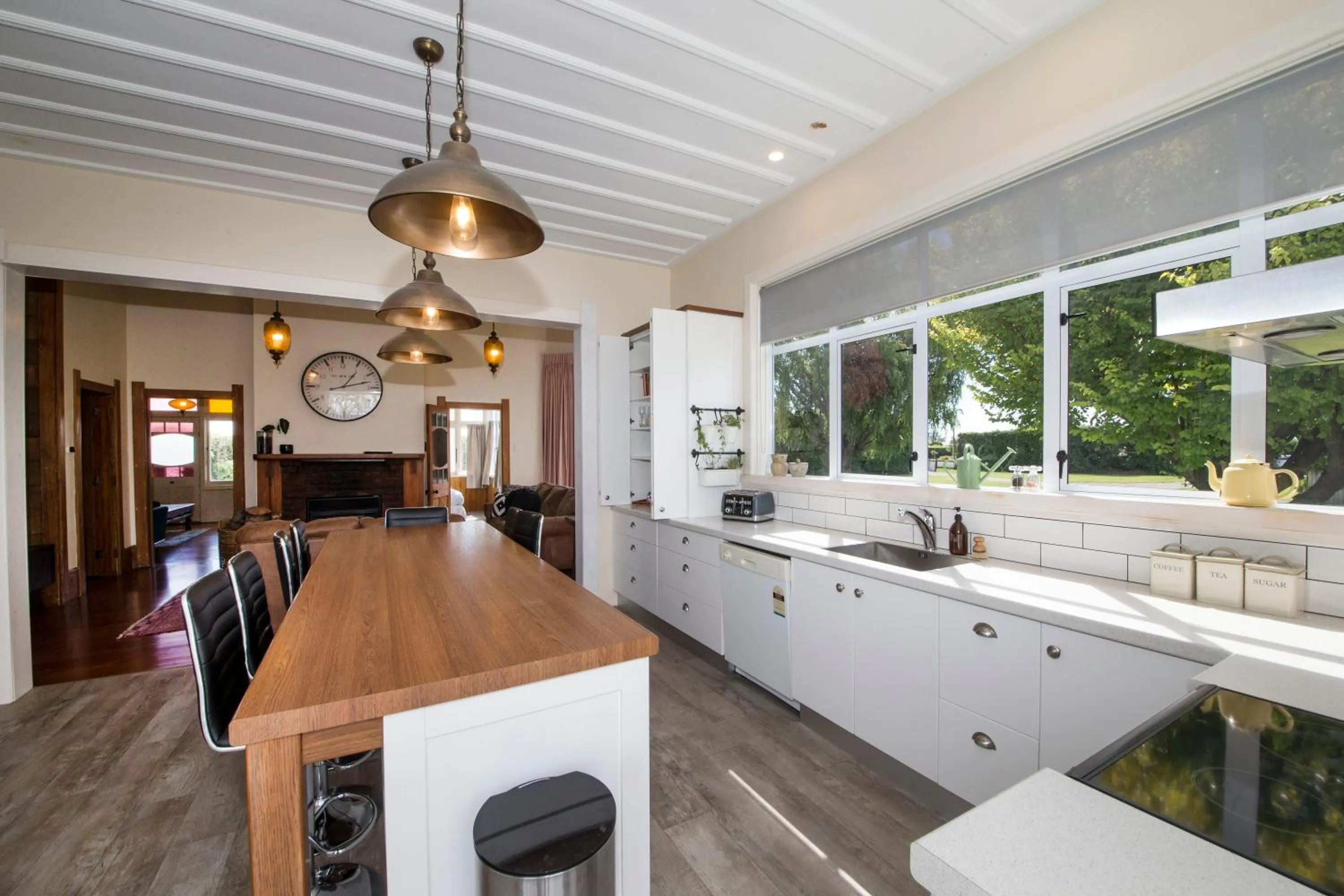 Kitchen or kitchenette in The Clive Hideaway