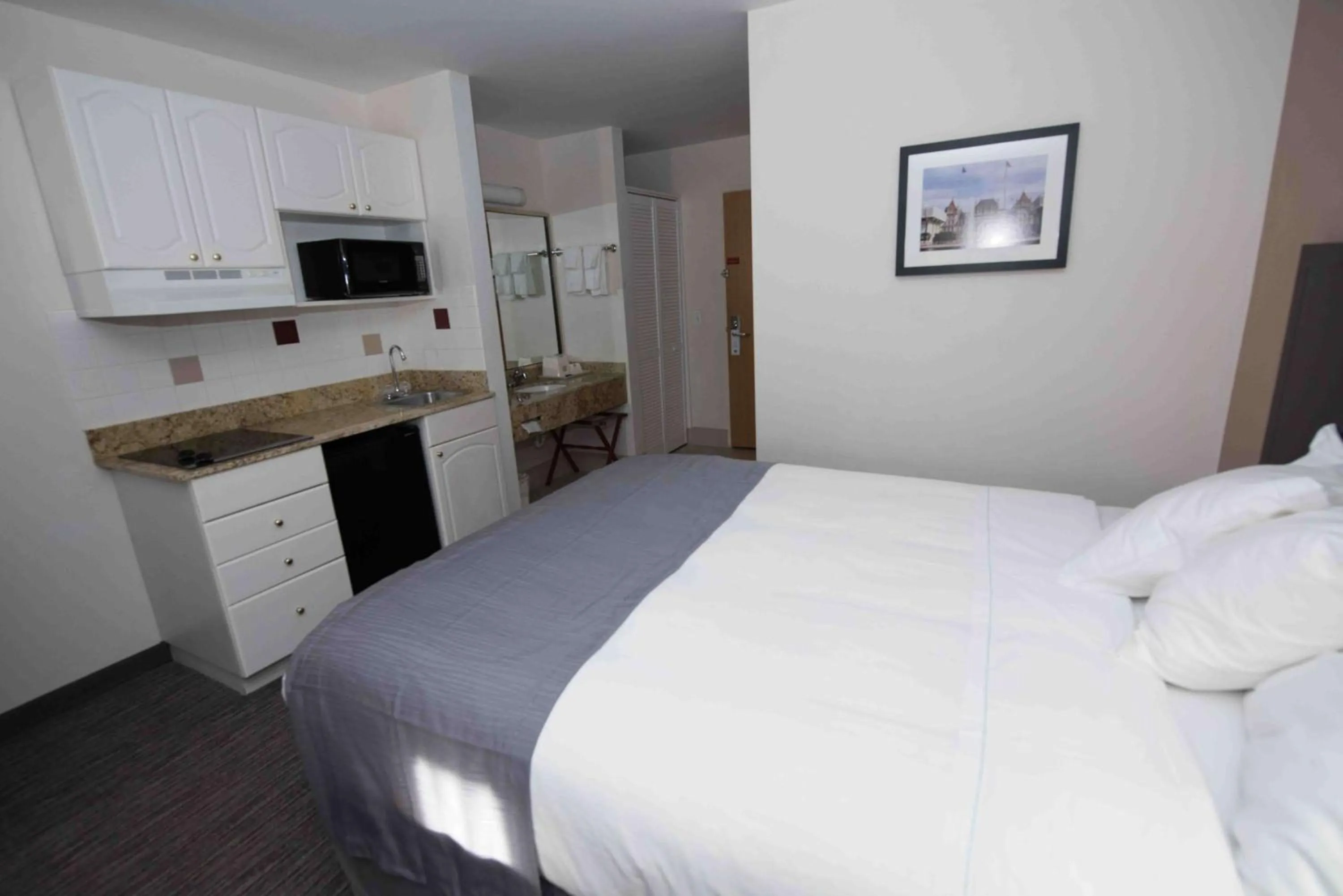 Photo of the whole room in Best Western New Baltimore Inn