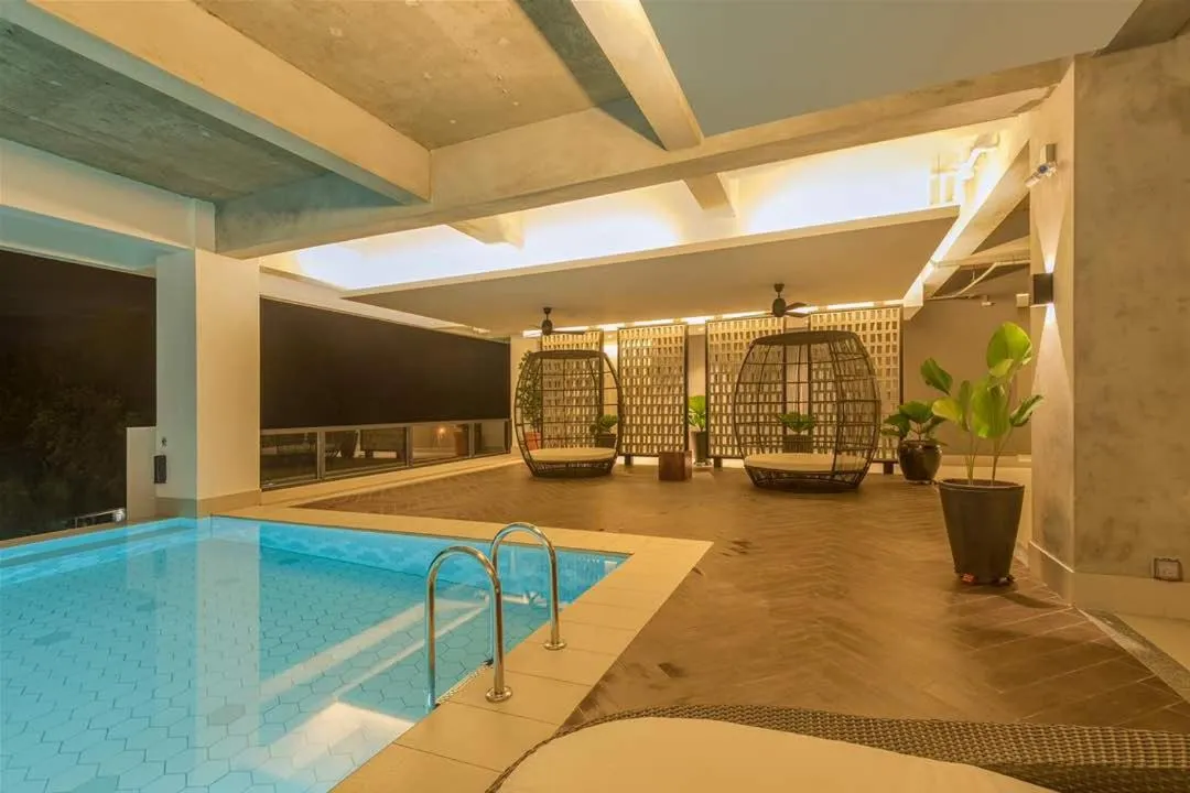 Swimming pool in Jinhold Hotel & Serviced Apartment