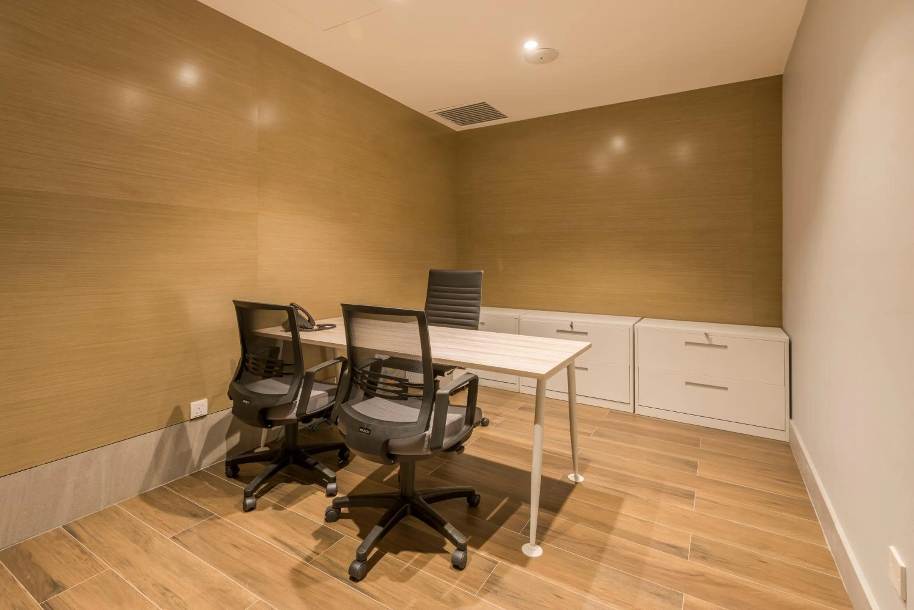 Meeting/conference room in Jinhold Hotel & Serviced Apartment