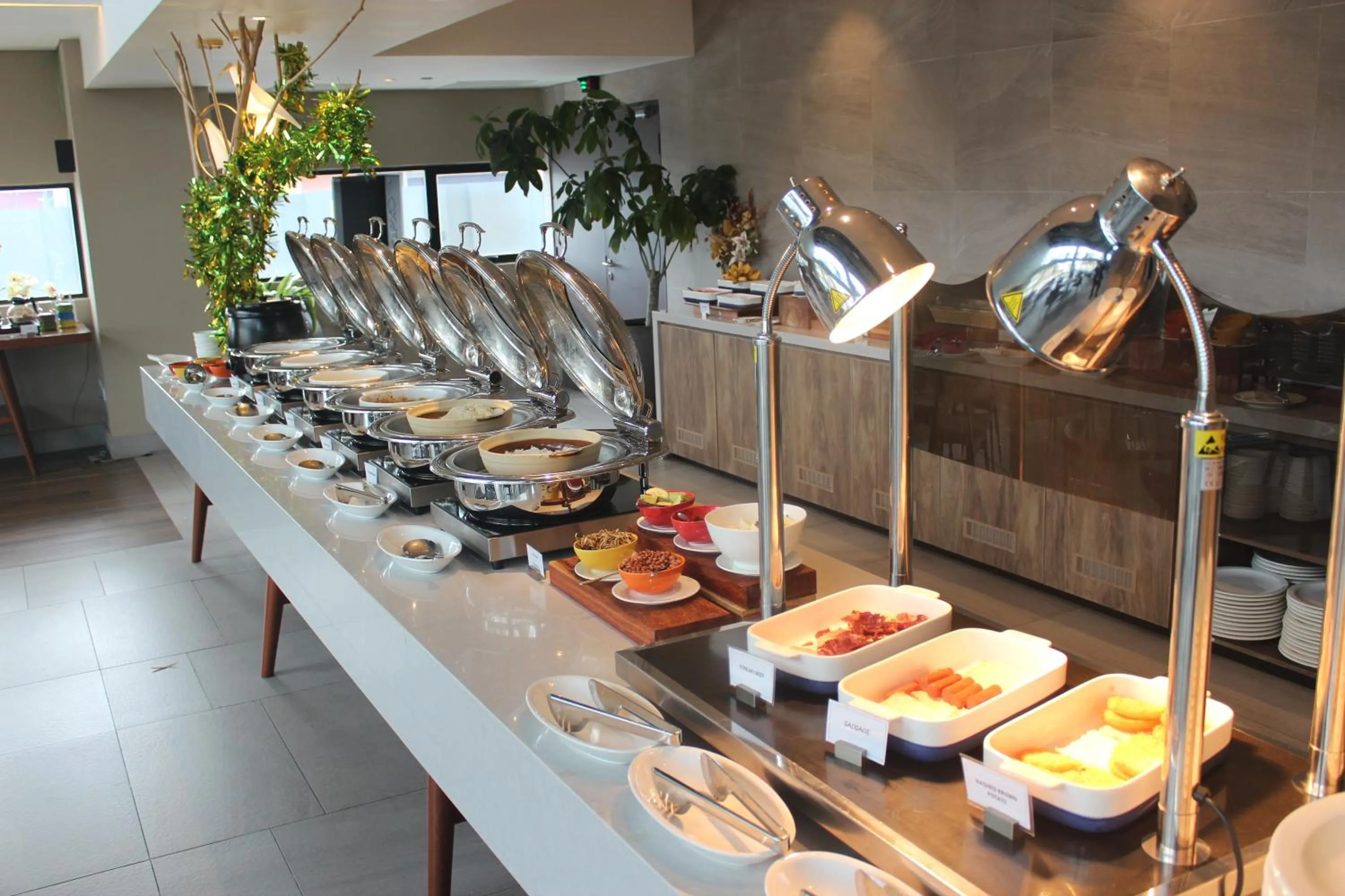 Breakfast in Jinhold Hotel & Serviced Apartment