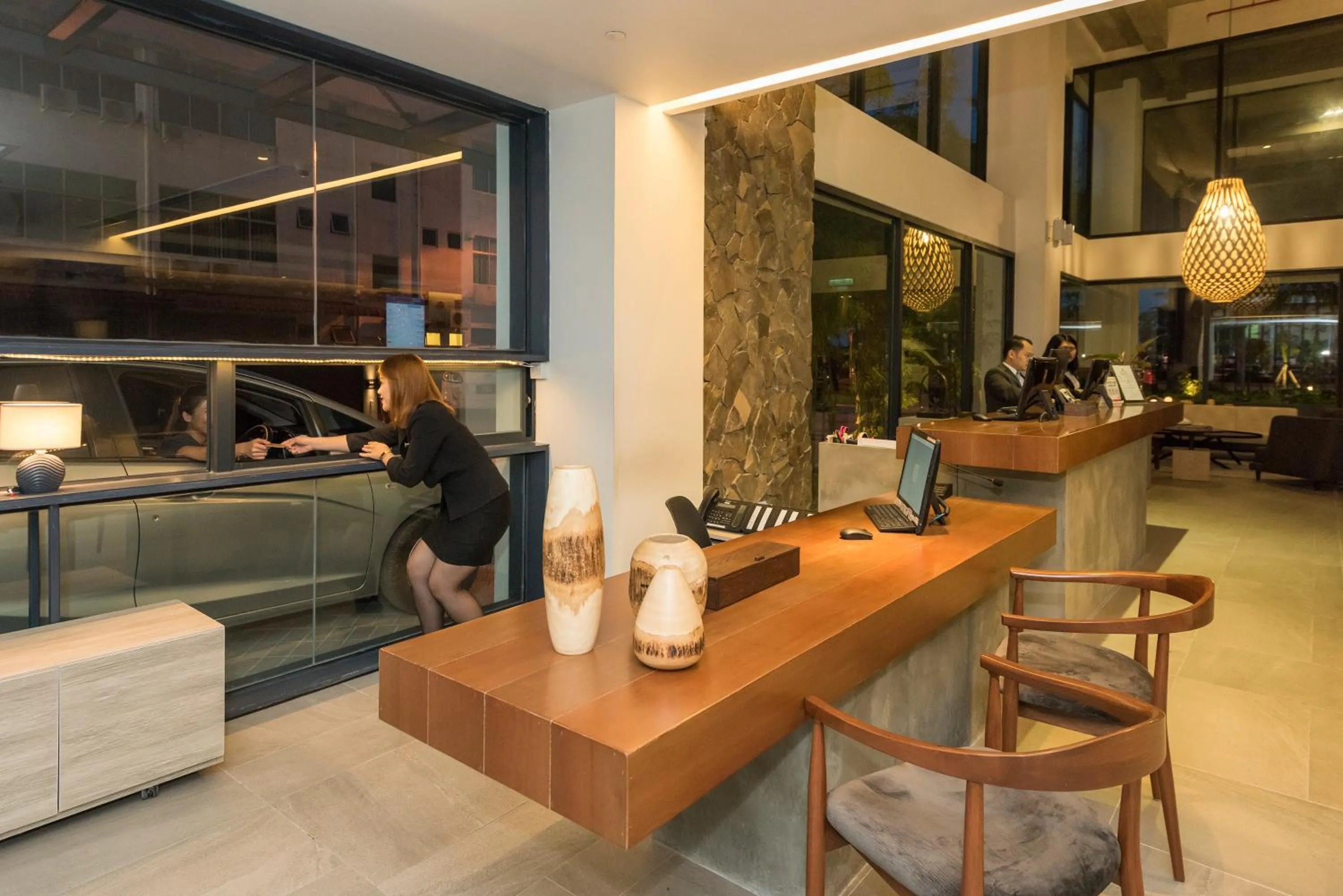 Staff in Jinhold Hotel & Serviced Apartment