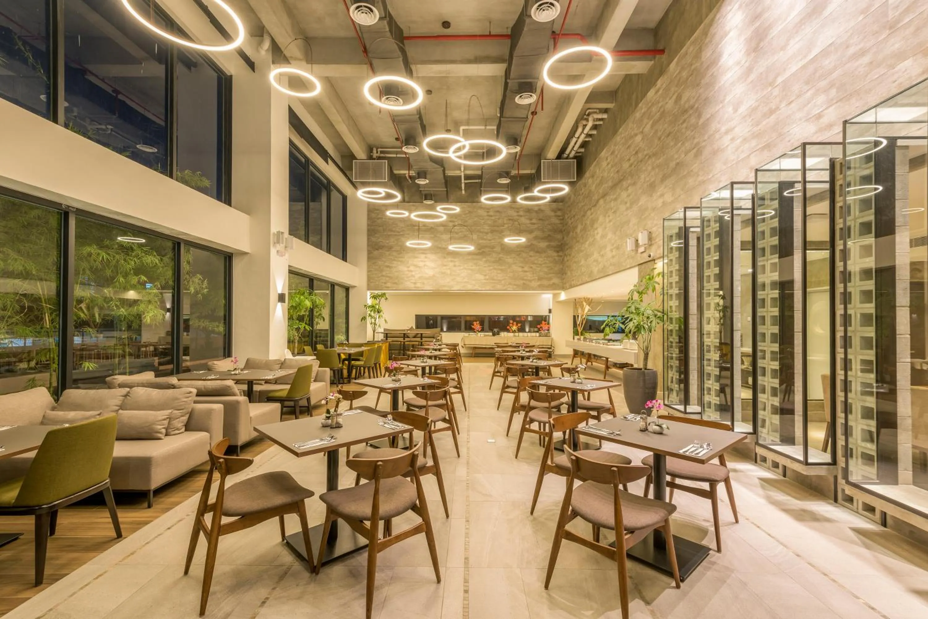 Restaurant/places to eat in Jinhold Hotel & Serviced Apartment