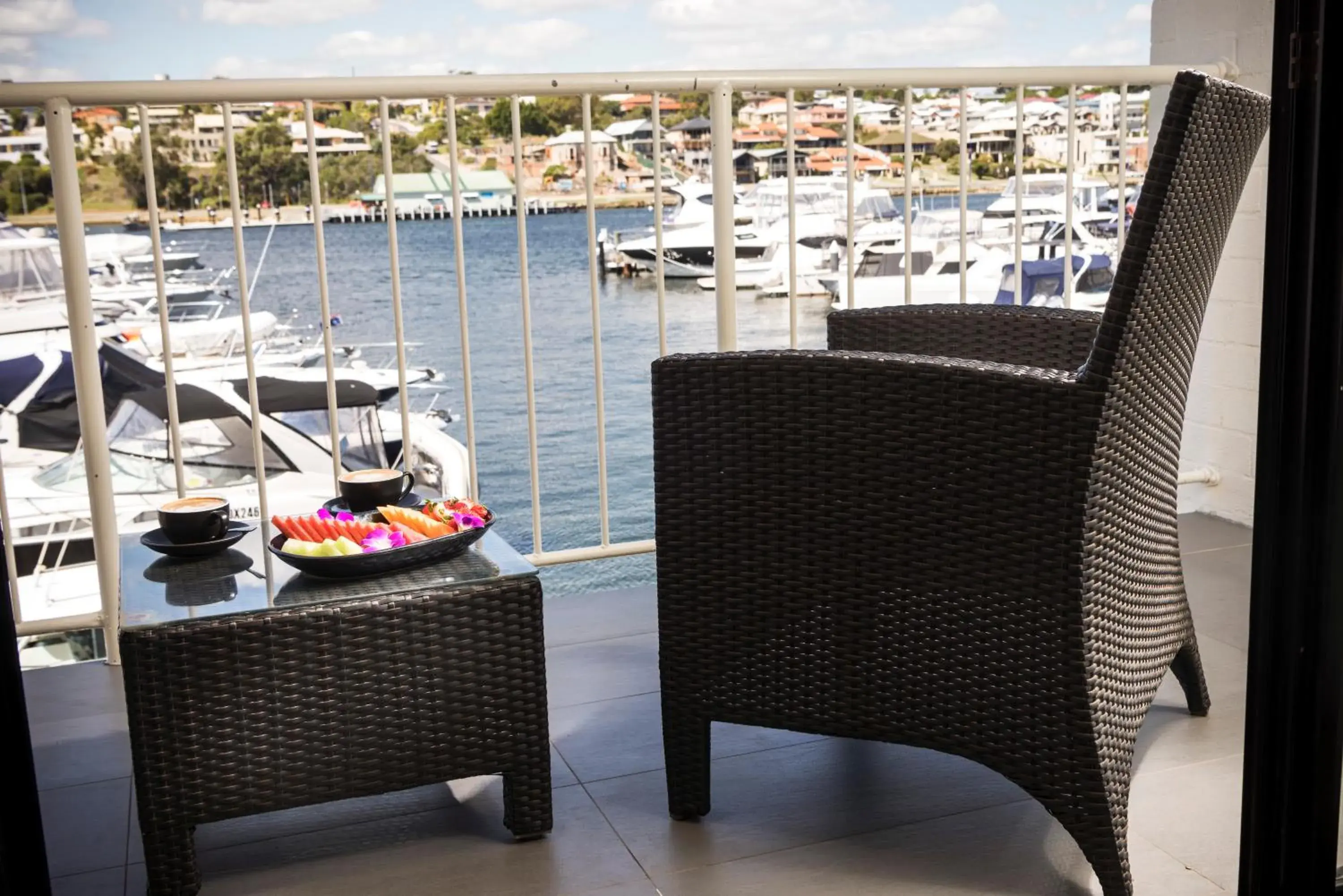 Luxe Riverview Two-Bedroom Queen and Two Singles Apartment in Pier 21 Riverside Apartment Hotel Luxe Riverview Two-Bedroom Queen and Two Singles Apartment in Pier 21 Riverside Apartment Hotel