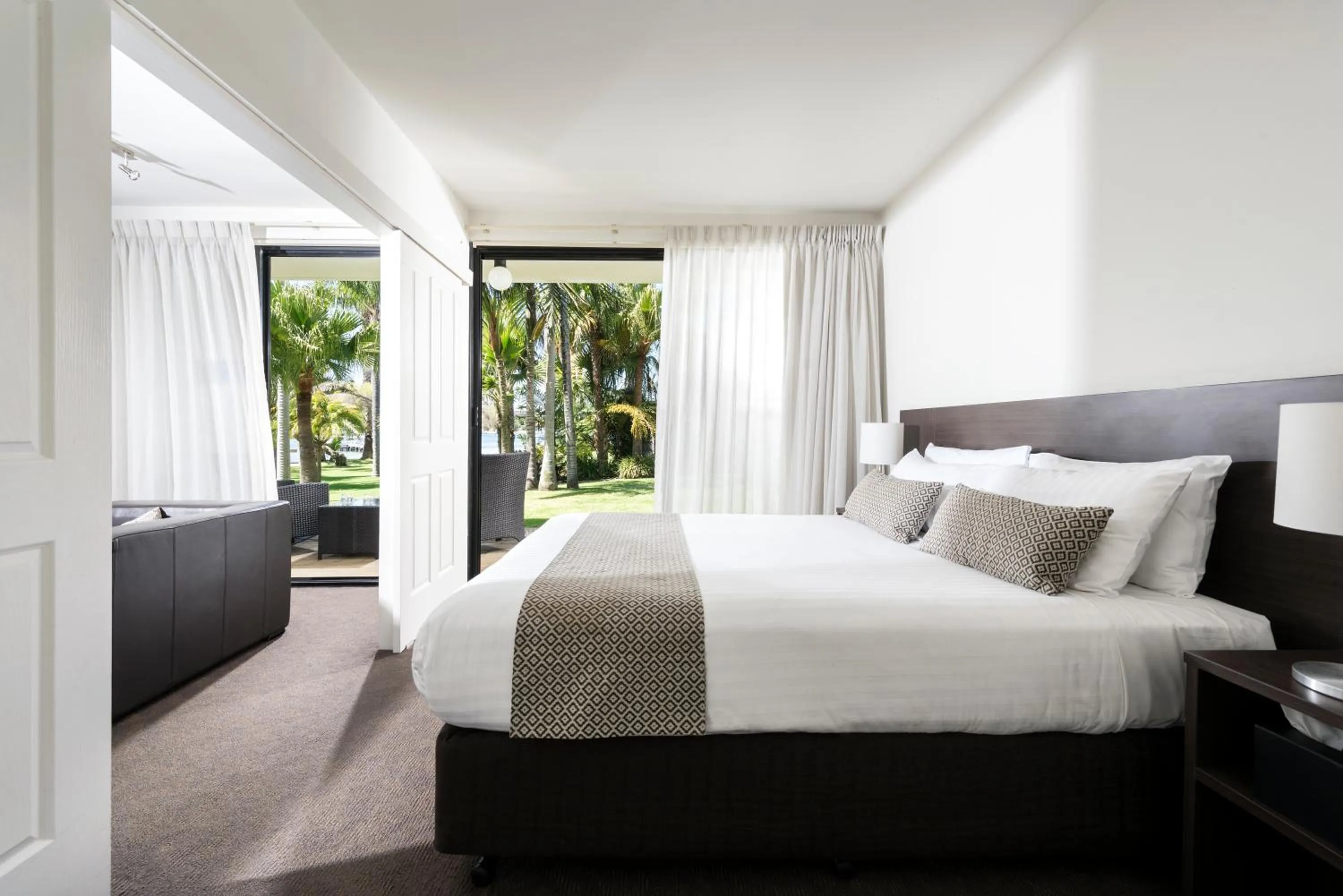 Bedroom, Bed in Pier 21 Riverside Apartment Hotel