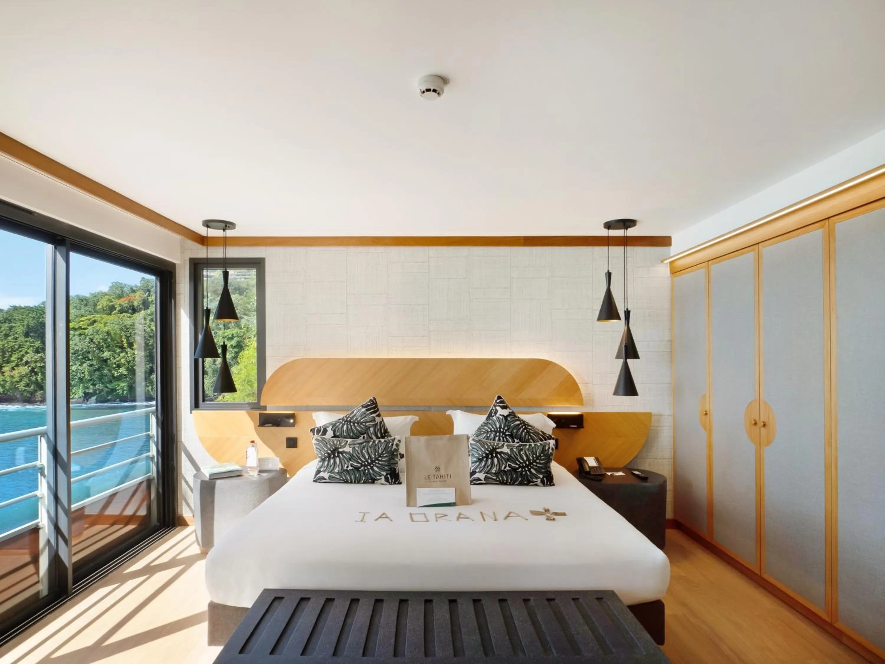 Bedroom in Le Tahiti by Pearl Resorts