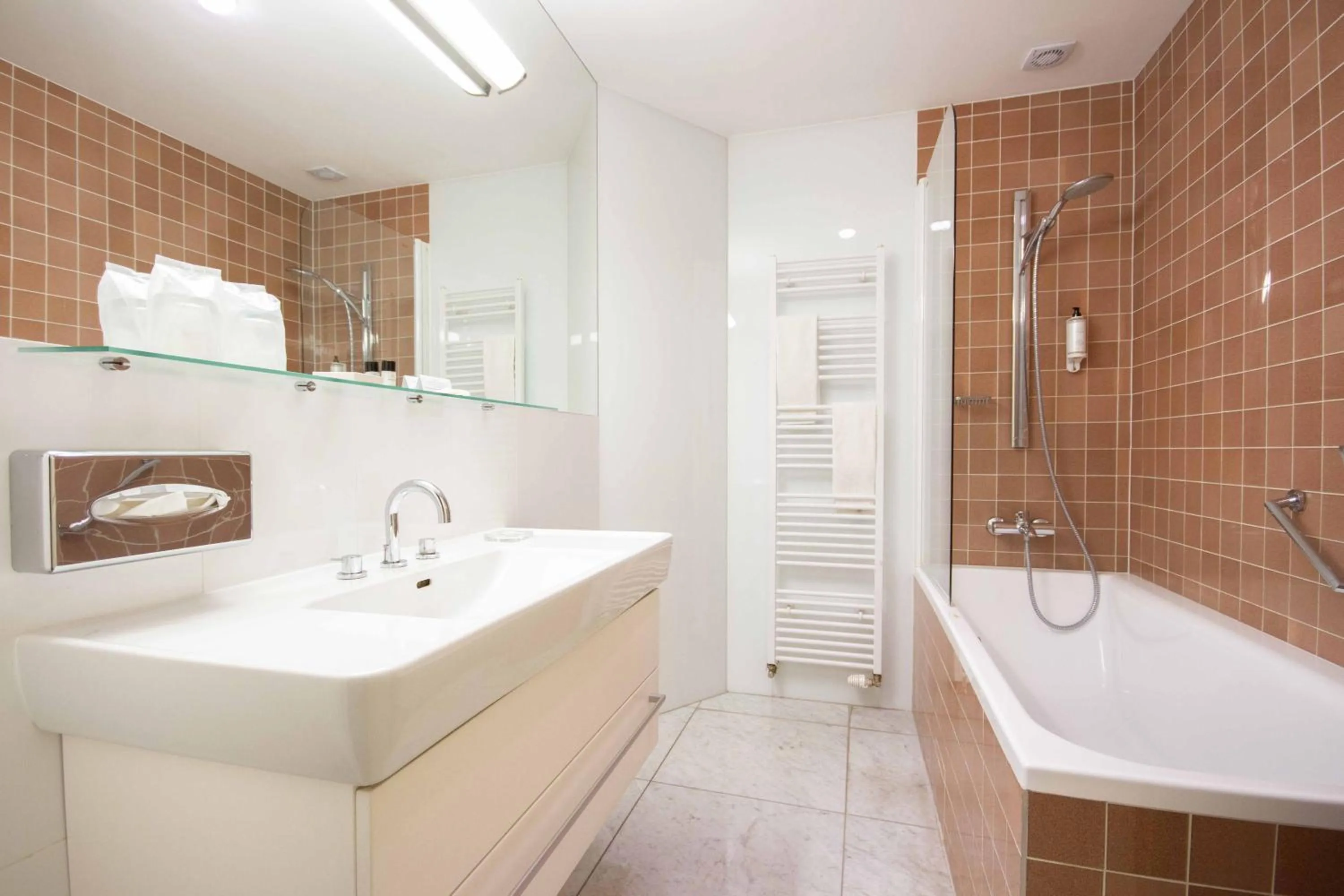 SKARITZ Hotel & Residence