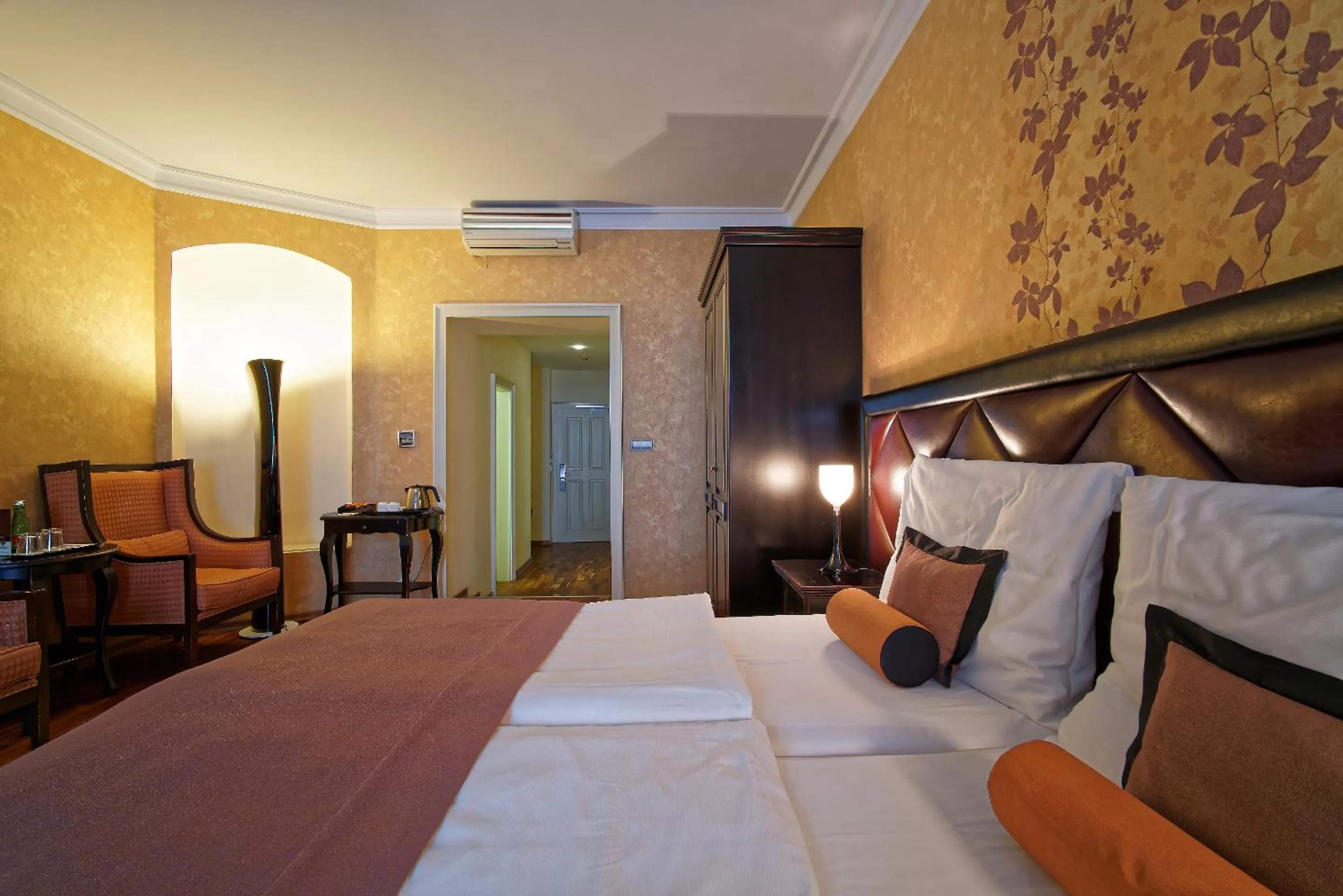 Photo of the whole room, Bed in SKARITZ Hotel & Residence