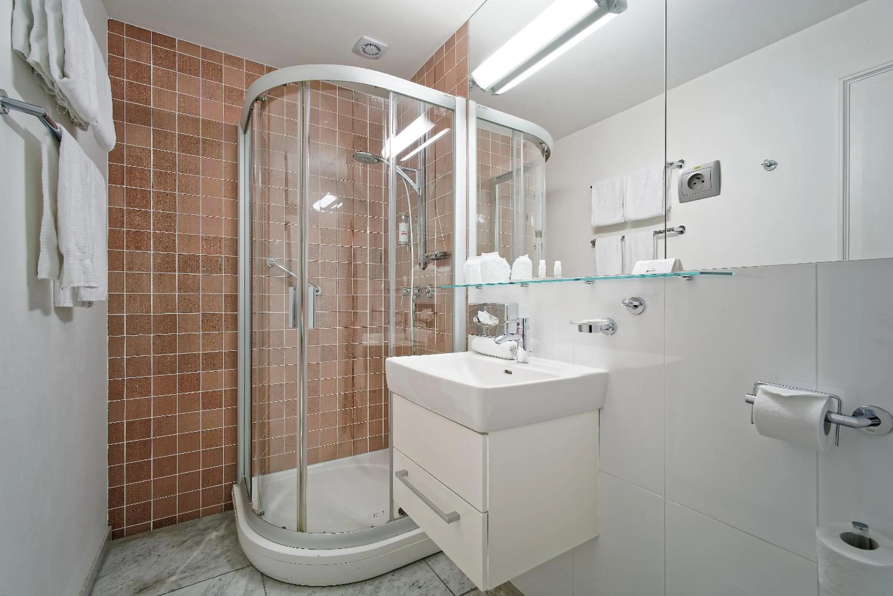 Shower in SKARITZ Hotel & Residence
