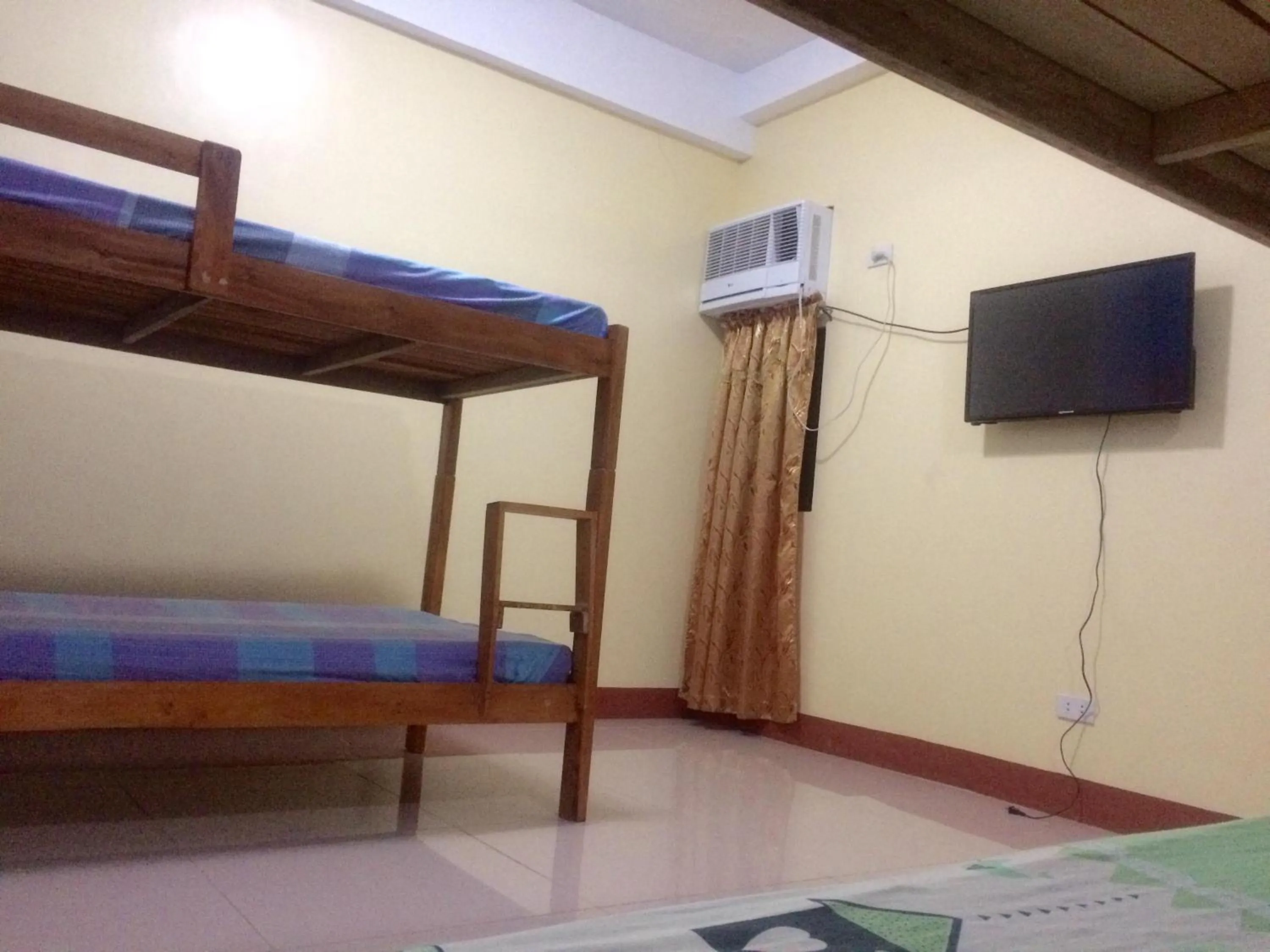 Bed in Mayon Lodging House