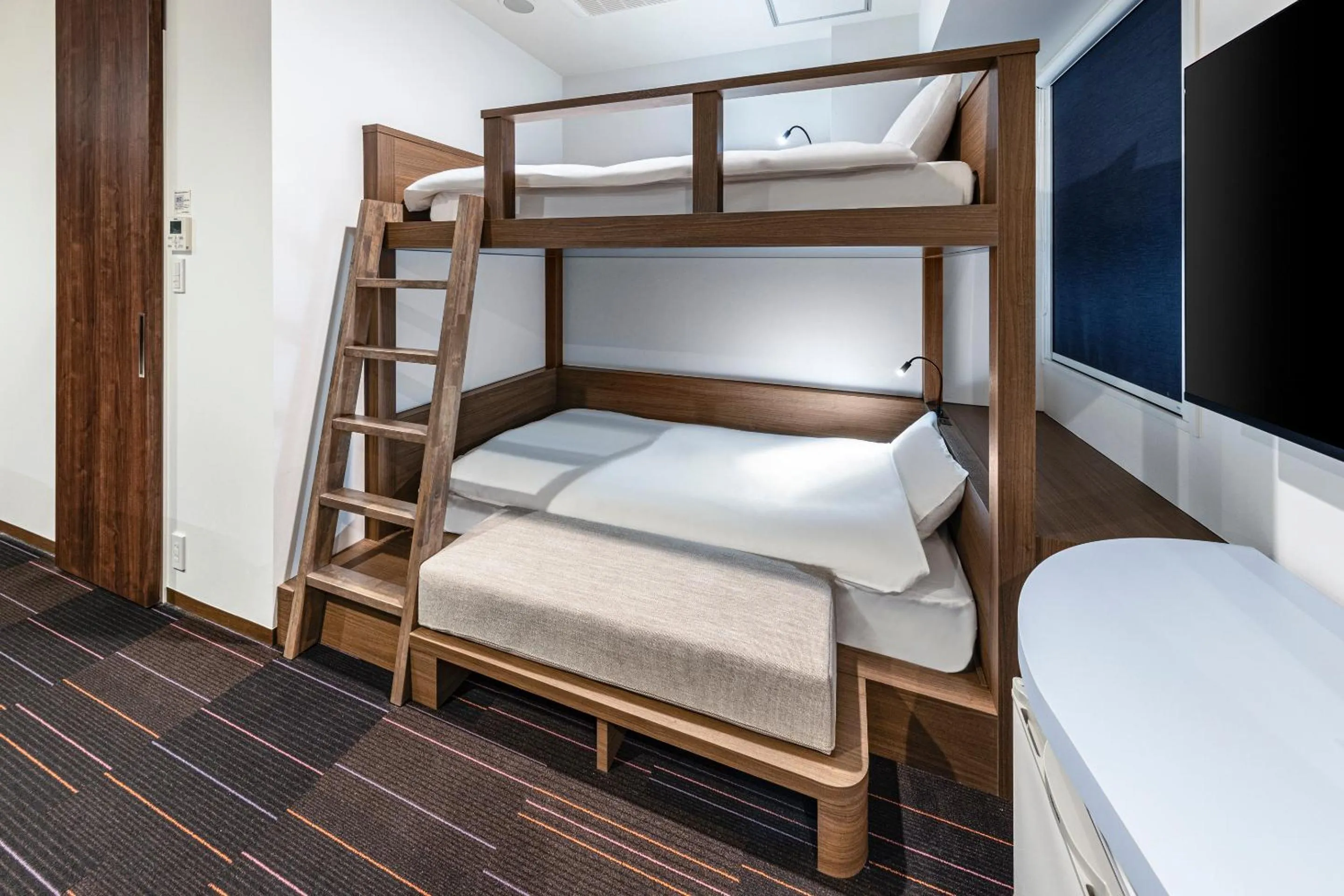 Bed in the b shimbashi