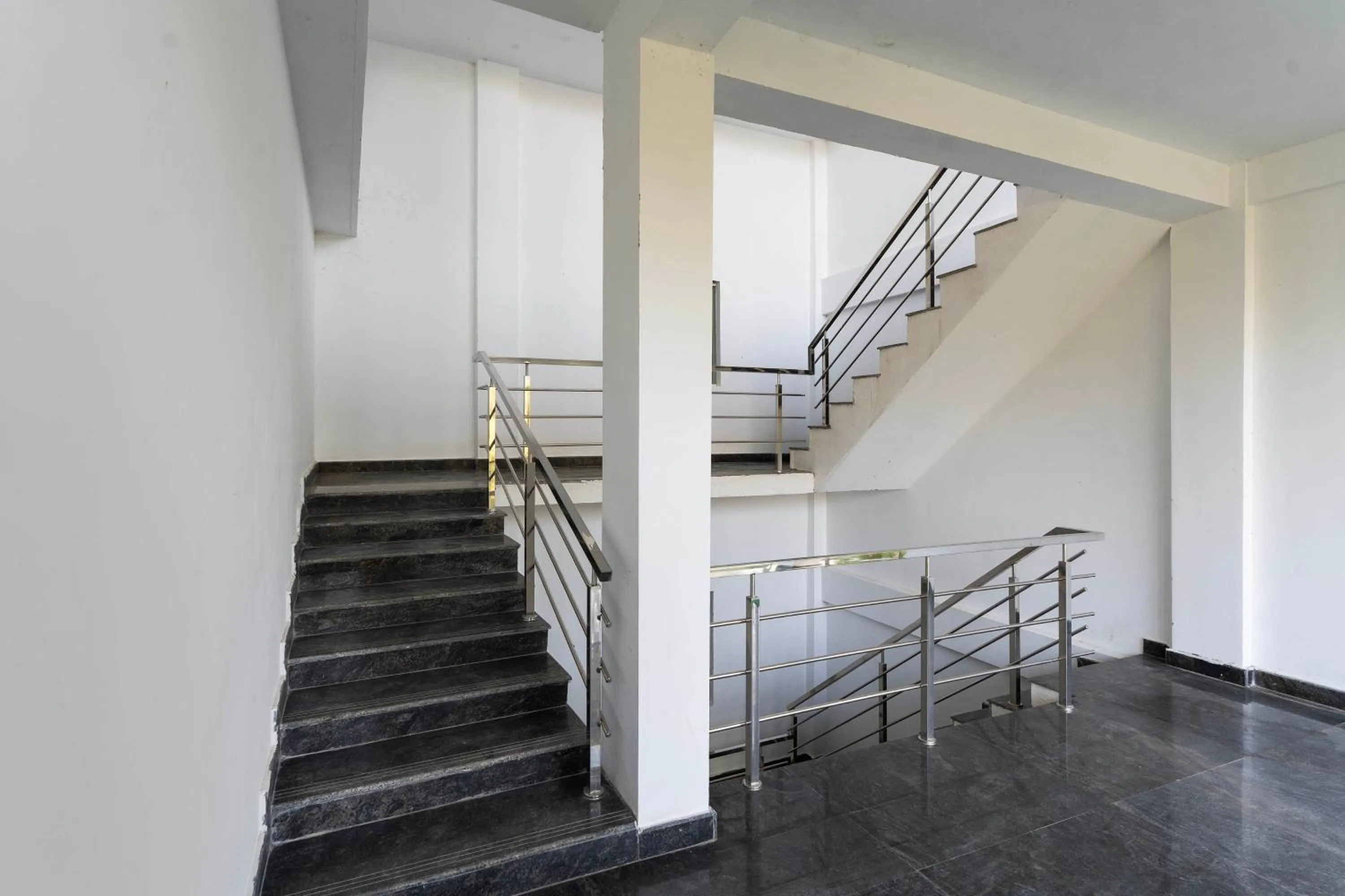 Lobby or reception in Itsy Hotels Jammabane Cottage, 5 Minutes To Mountain View Coffee Plantation