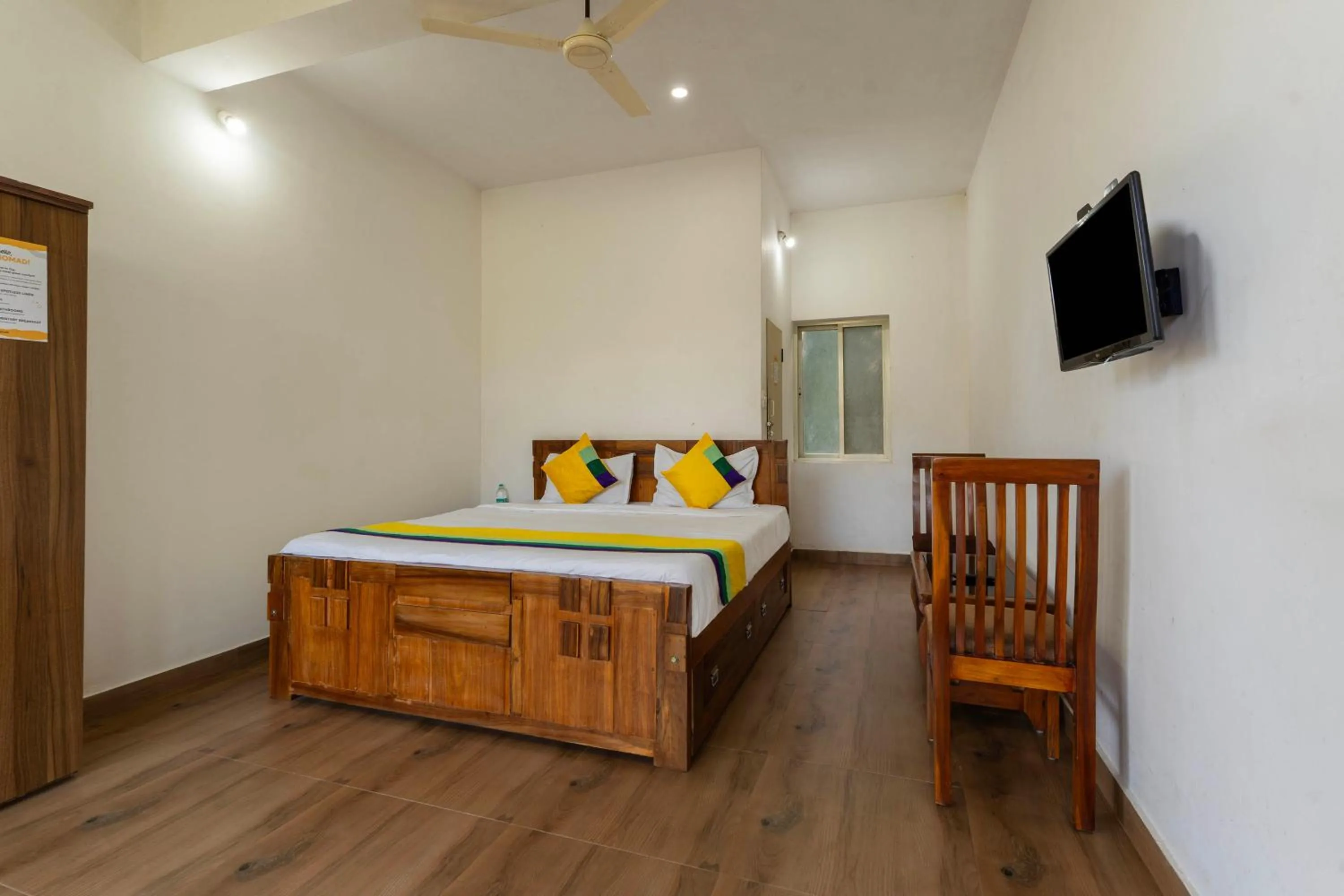 Bedroom, Bed in Itsy Hotels Jammabane Cottage, 5 Minutes To Mountain View Coffee Plantation