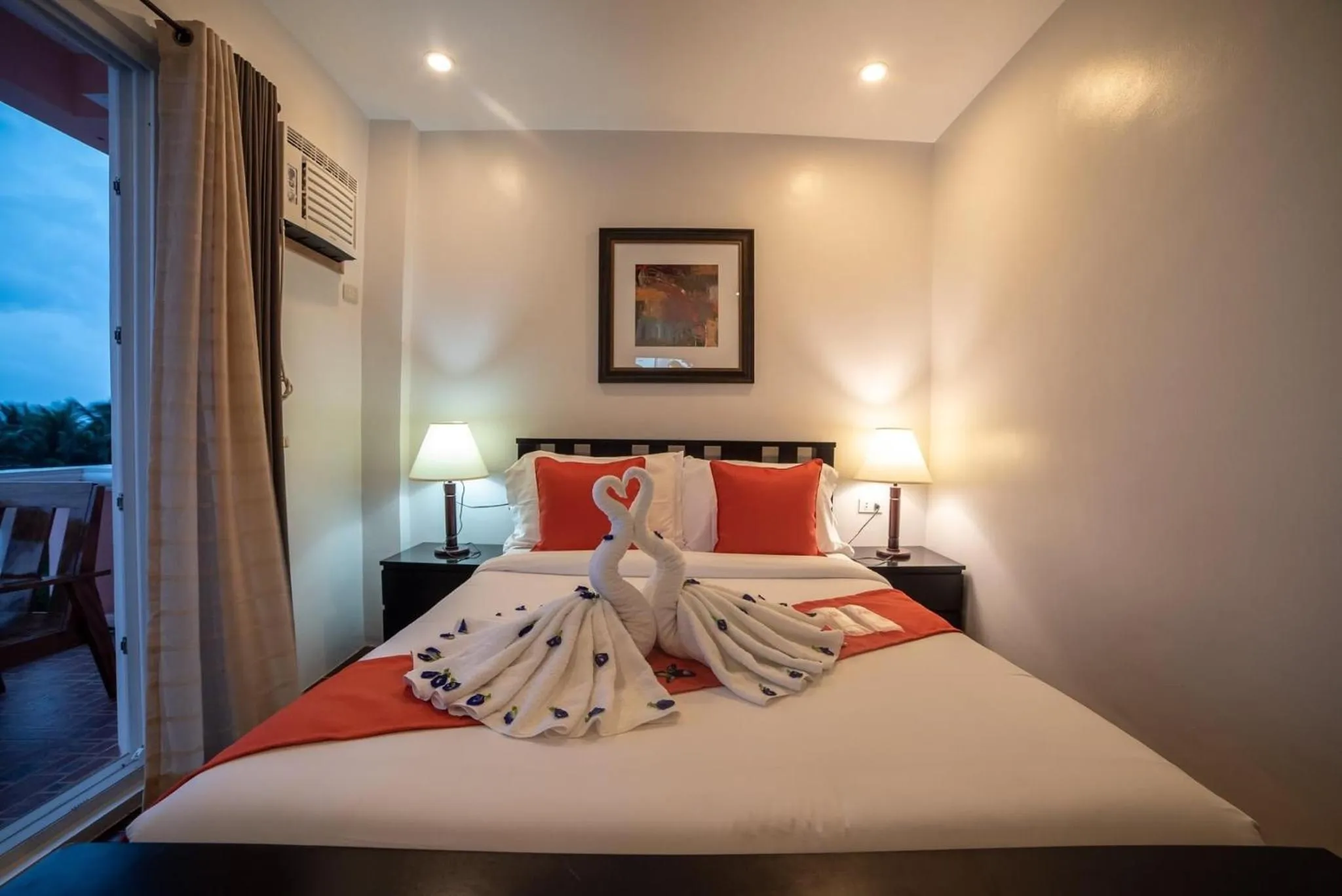 Bed in Amboy Hometel