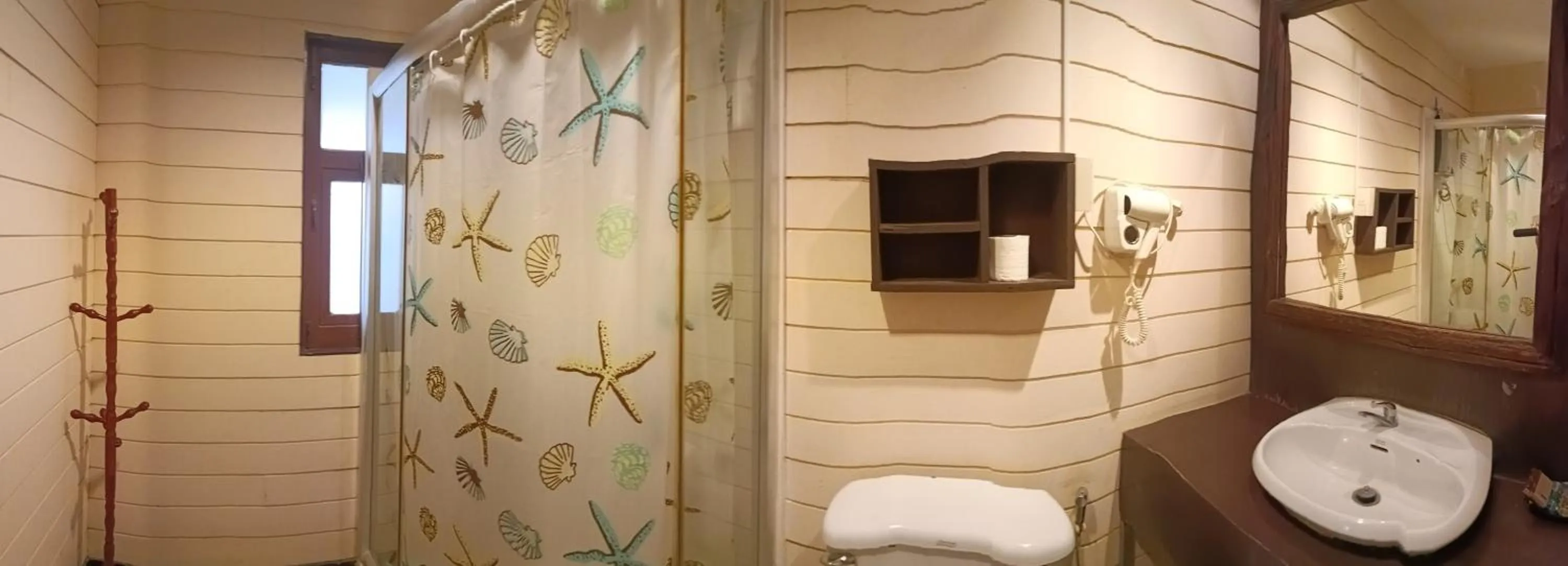 Shower in Inrawadee Resort