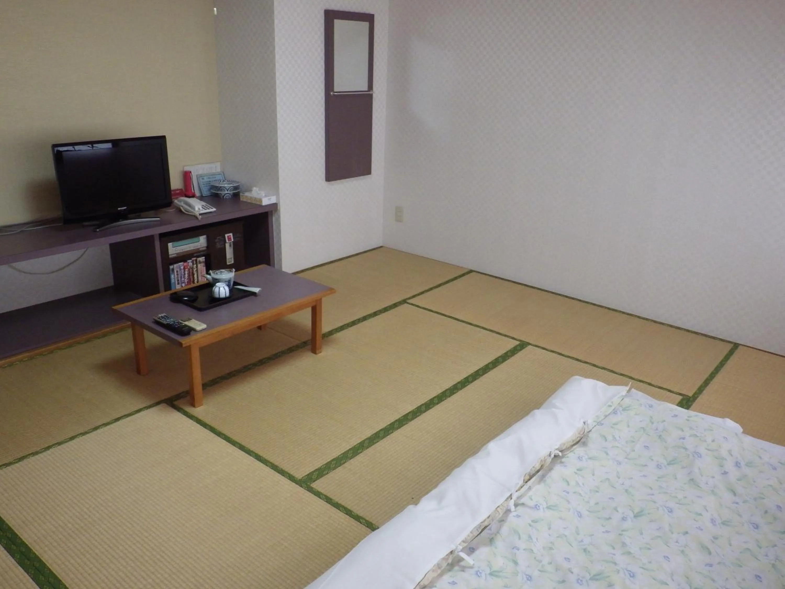 Photo of the whole room in Uokagi Ryokan