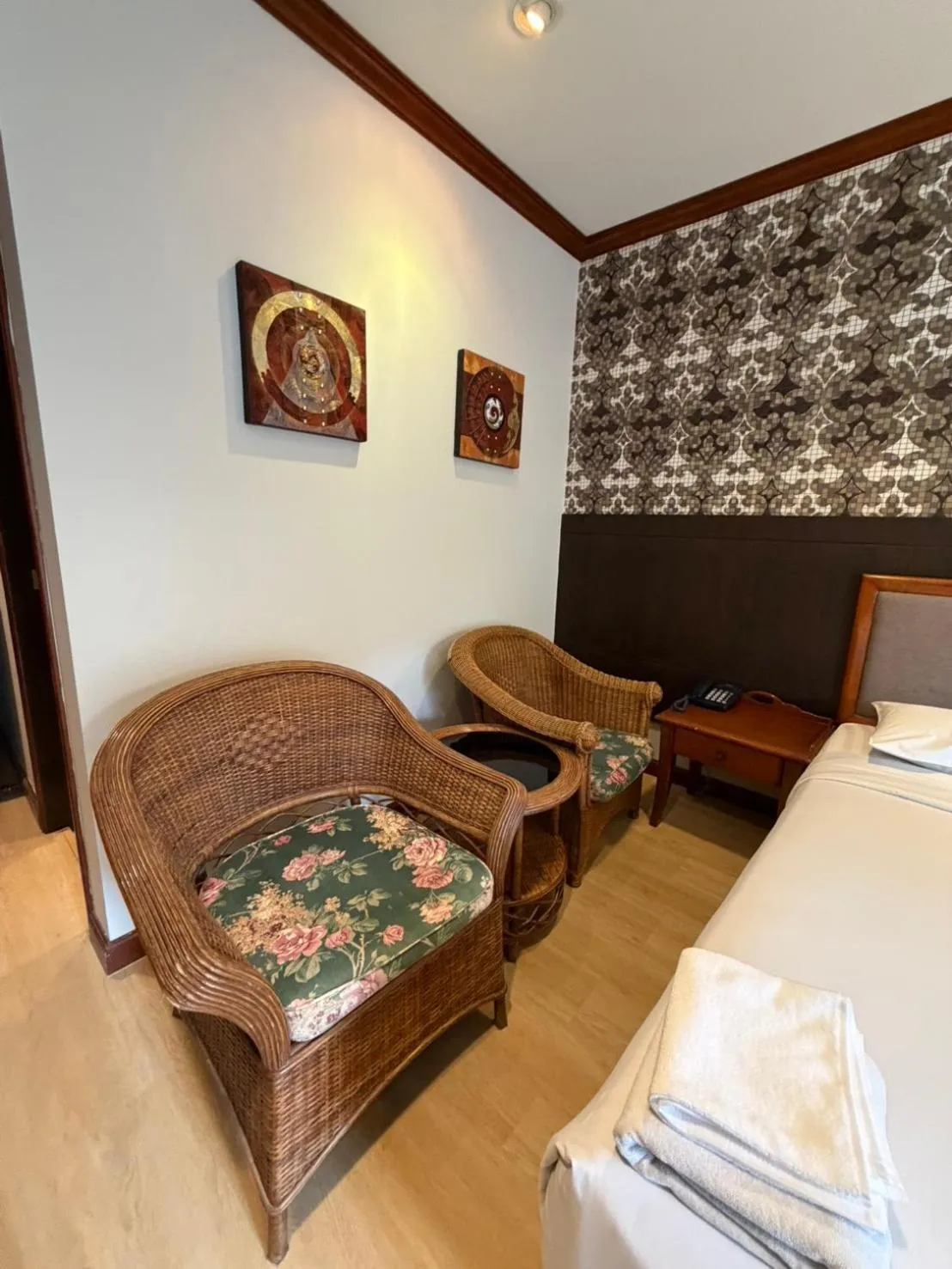 Seating area in Inn House- SHA Extra Plus