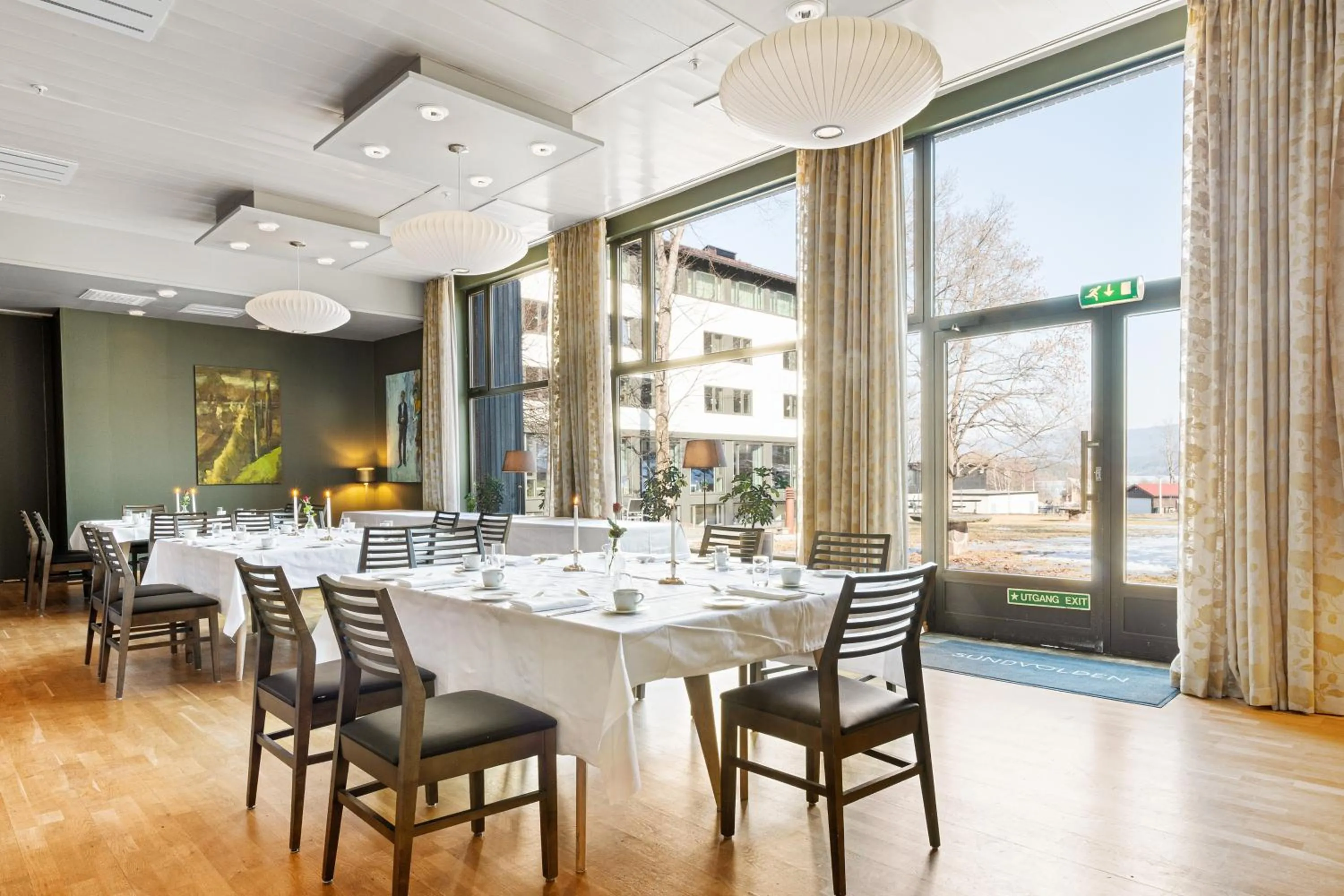Restaurant/places to eat in Sundvolden Hotel