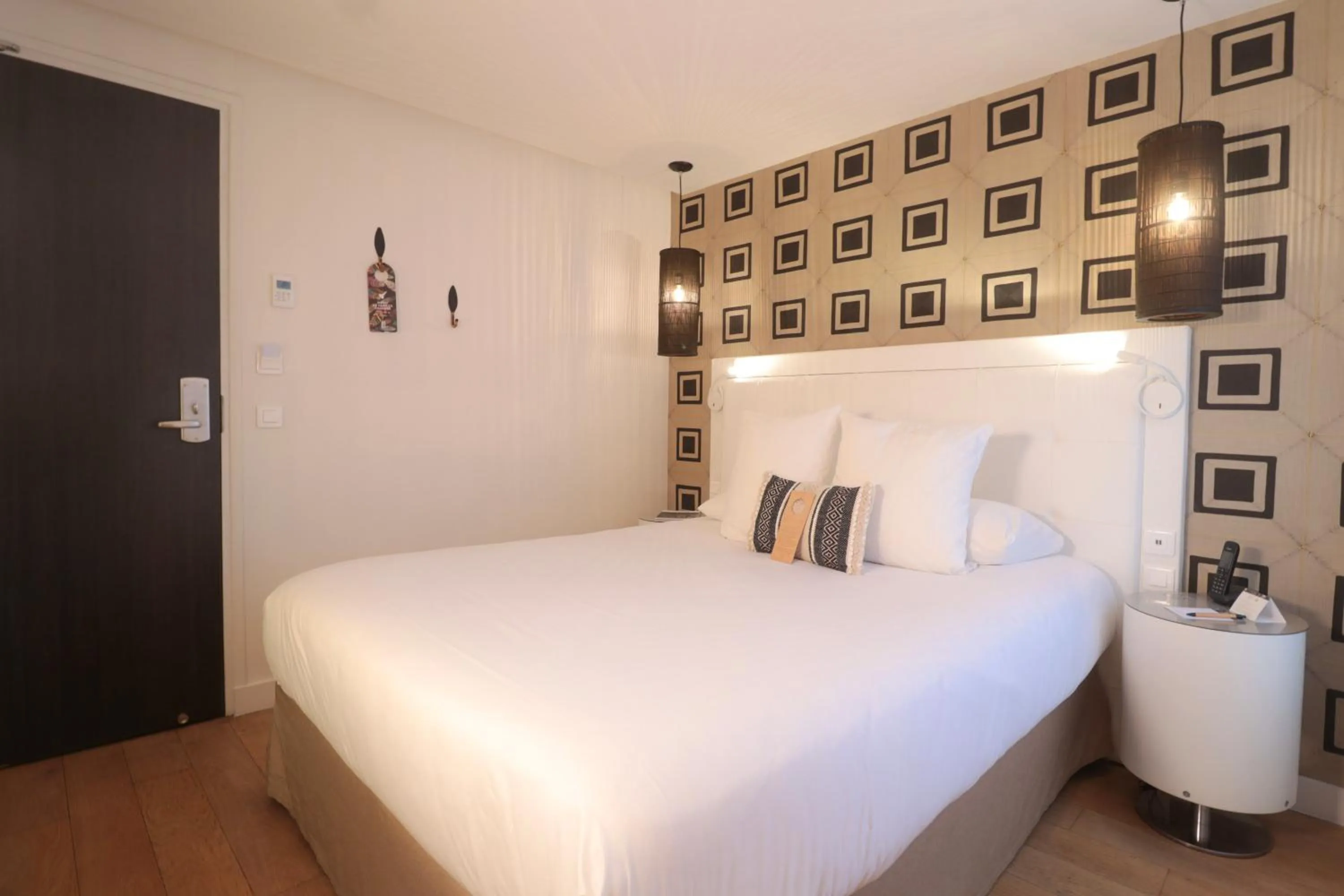 Bedroom, Bed in Boa Hotel - BW Signature Collection - Lille Centre Gares