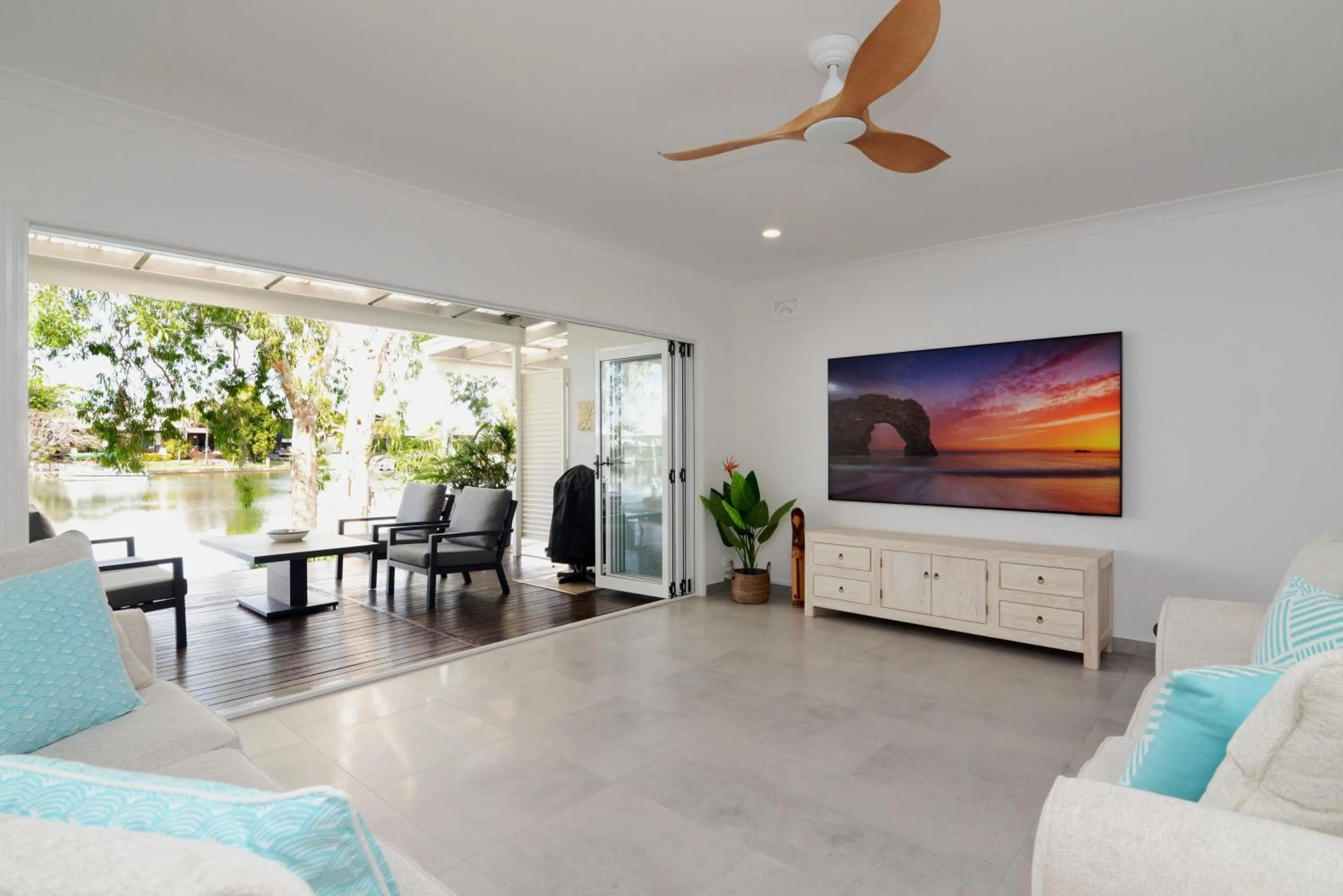 Noosa Entrance Waterfront Resort