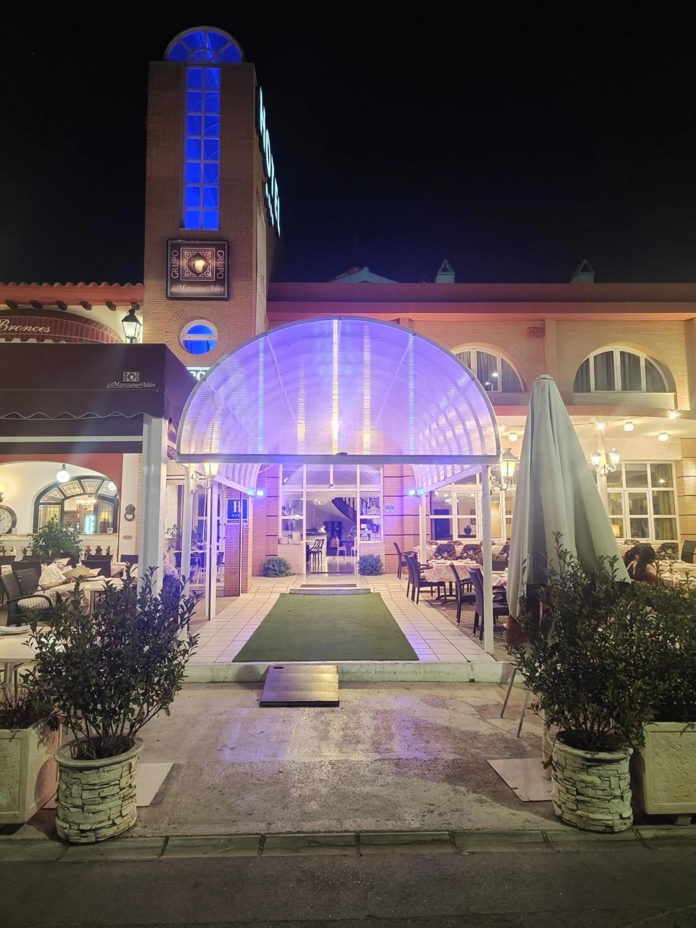 Facade/entrance in Los Bronces