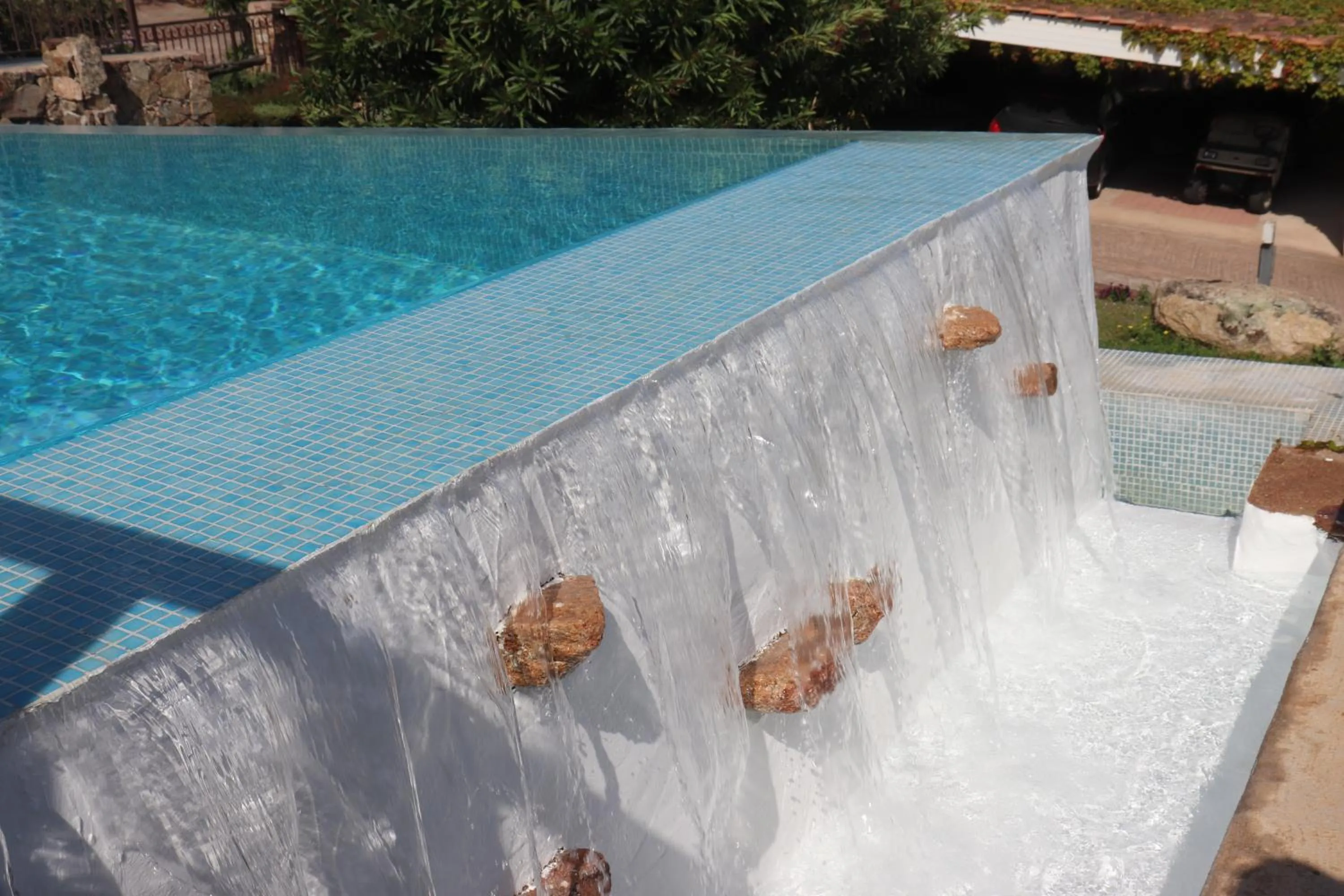 Swimming pool in Résidence U Pirellu