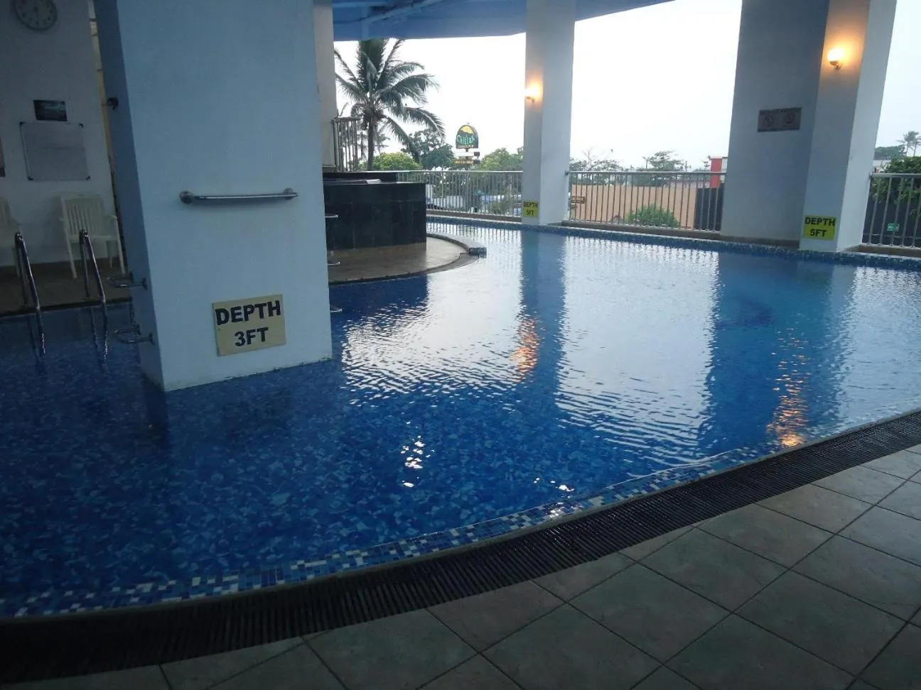 Swimming pool in Global Towers Hotel & Apartments