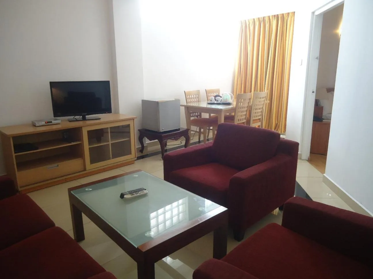 TV and multimedia in Global Towers Hotel & Apartments