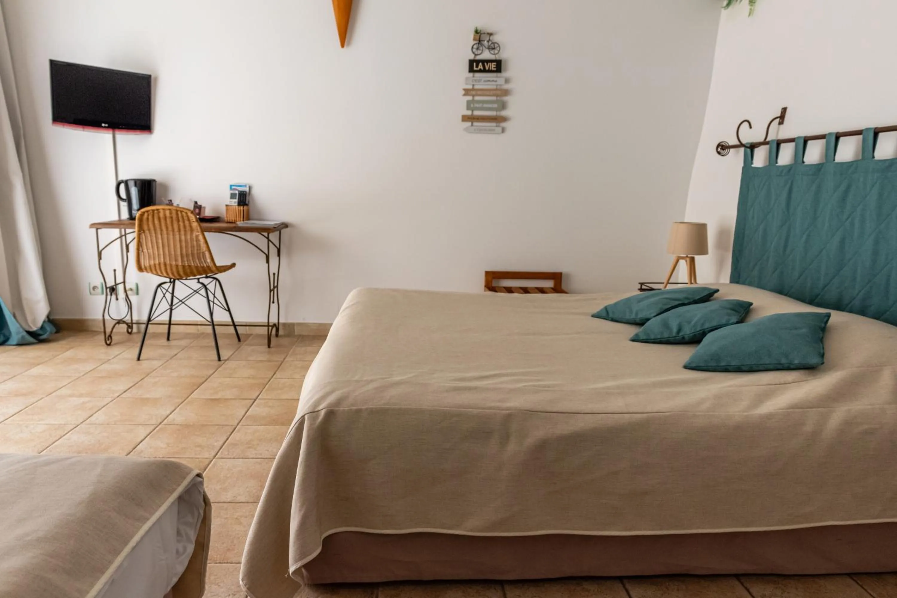 Photo of the whole room, Bed in Domaine De Blancardy