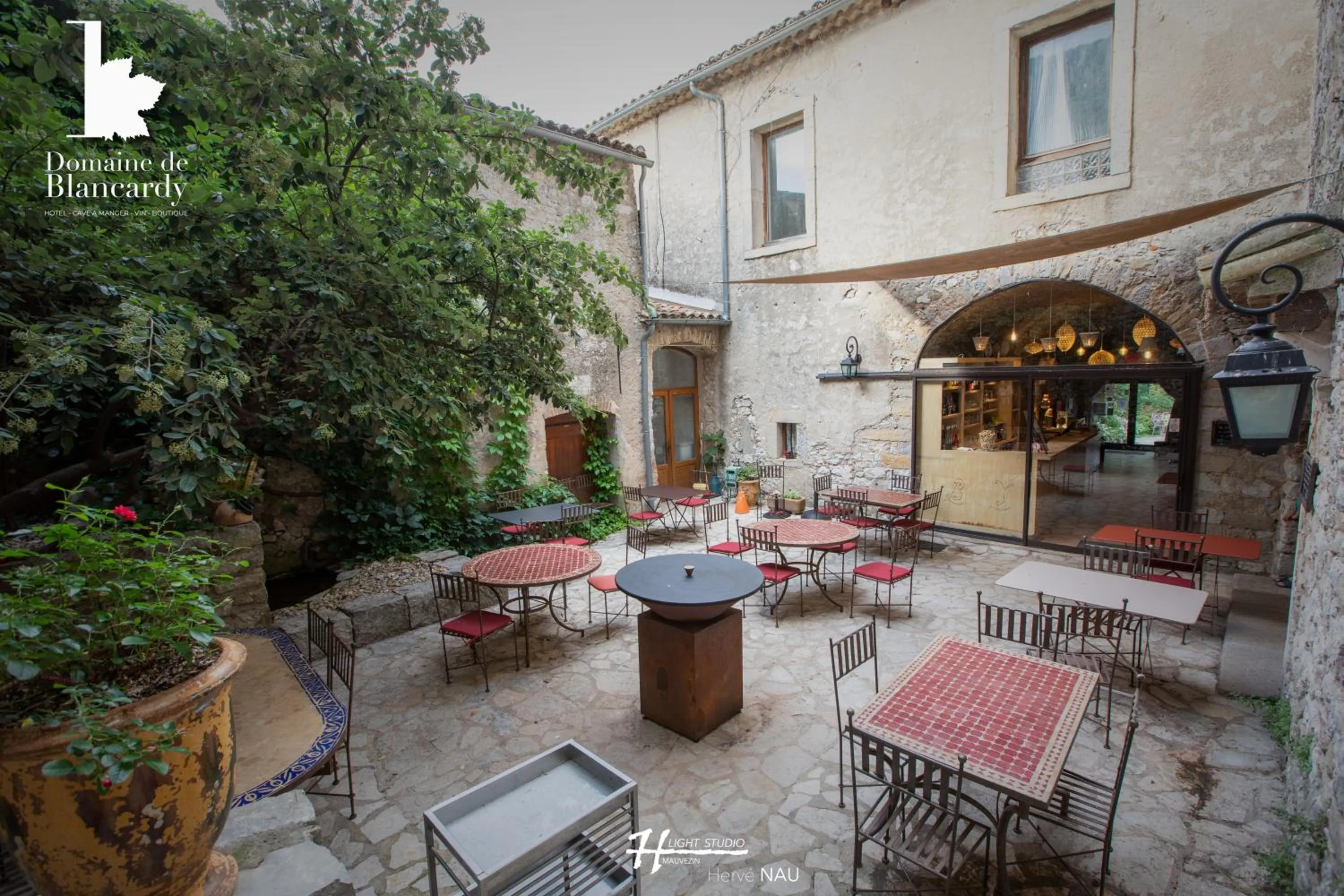 Restaurant/places to eat in Domaine De Blancardy