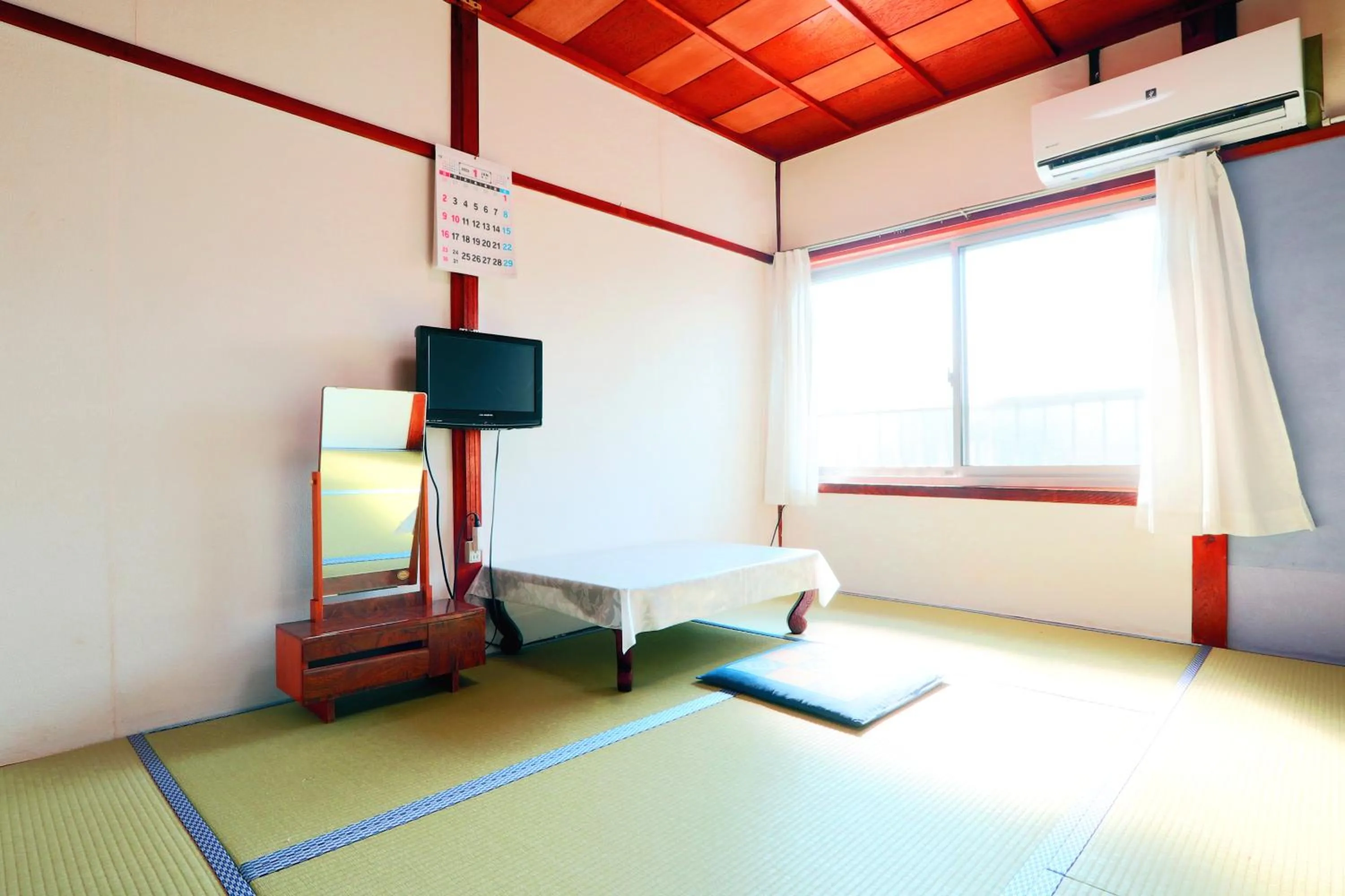 Photo of the whole room, Bed in Marumo Ryokan