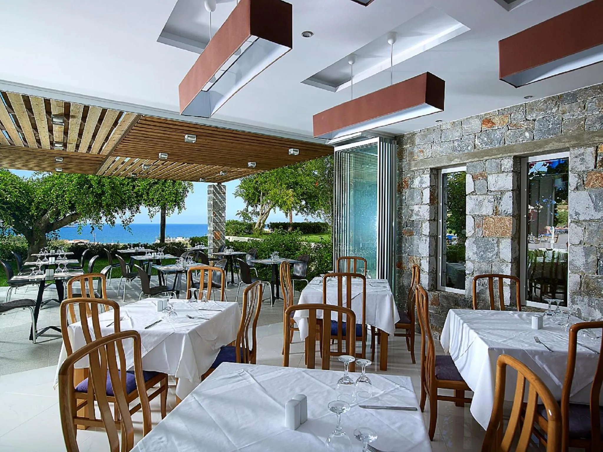 Restaurant/places to eat in Eleftheria Hotel