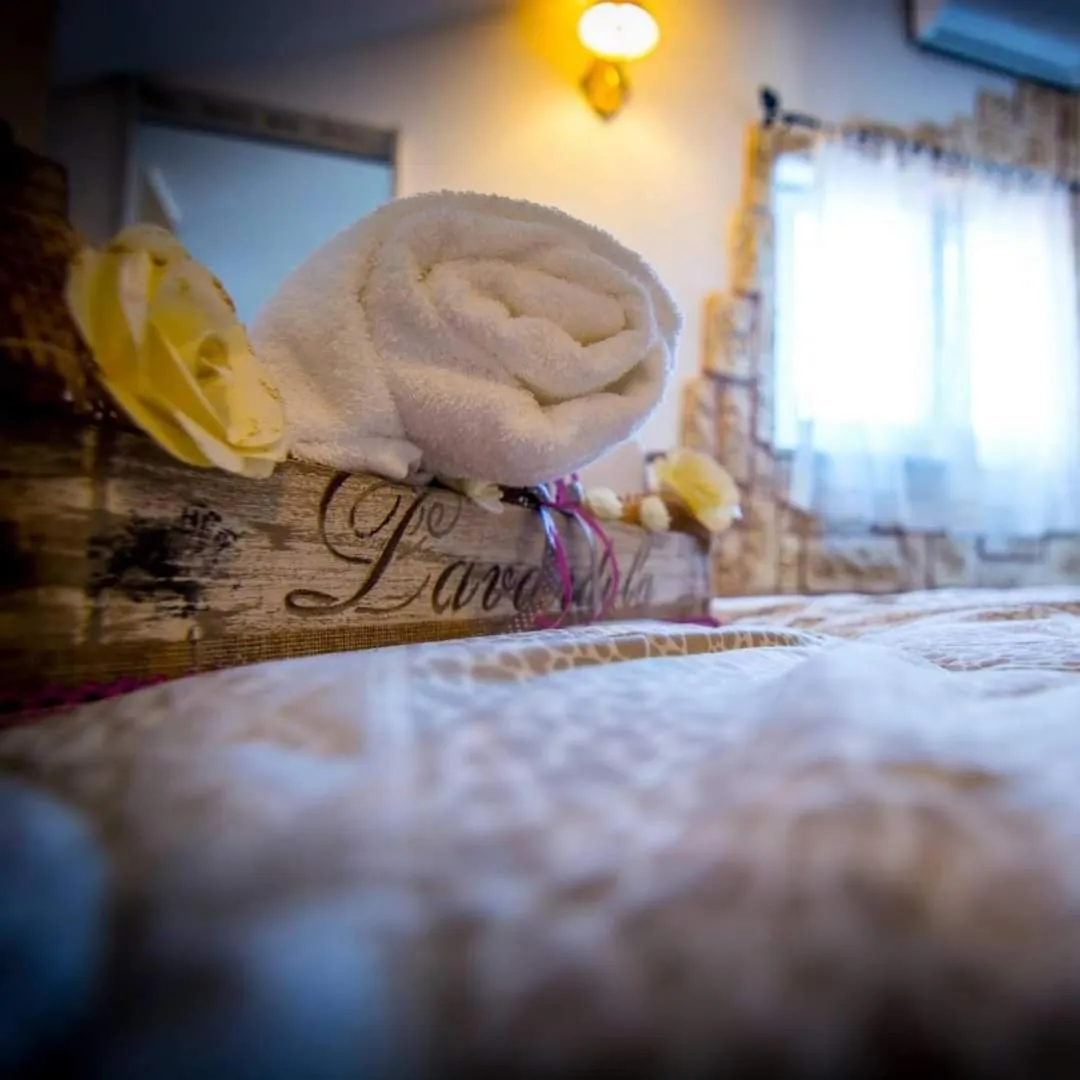 Bed in Grotta dei Puntali B&B